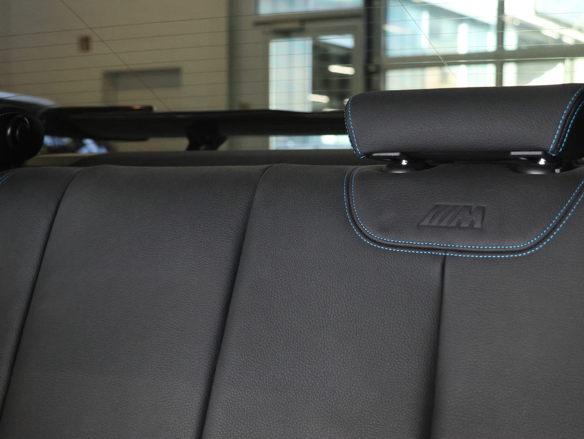 BMW M2 Competition *Grail Auspuff* *Panoramadach* *Harman/Kardon*-image-36