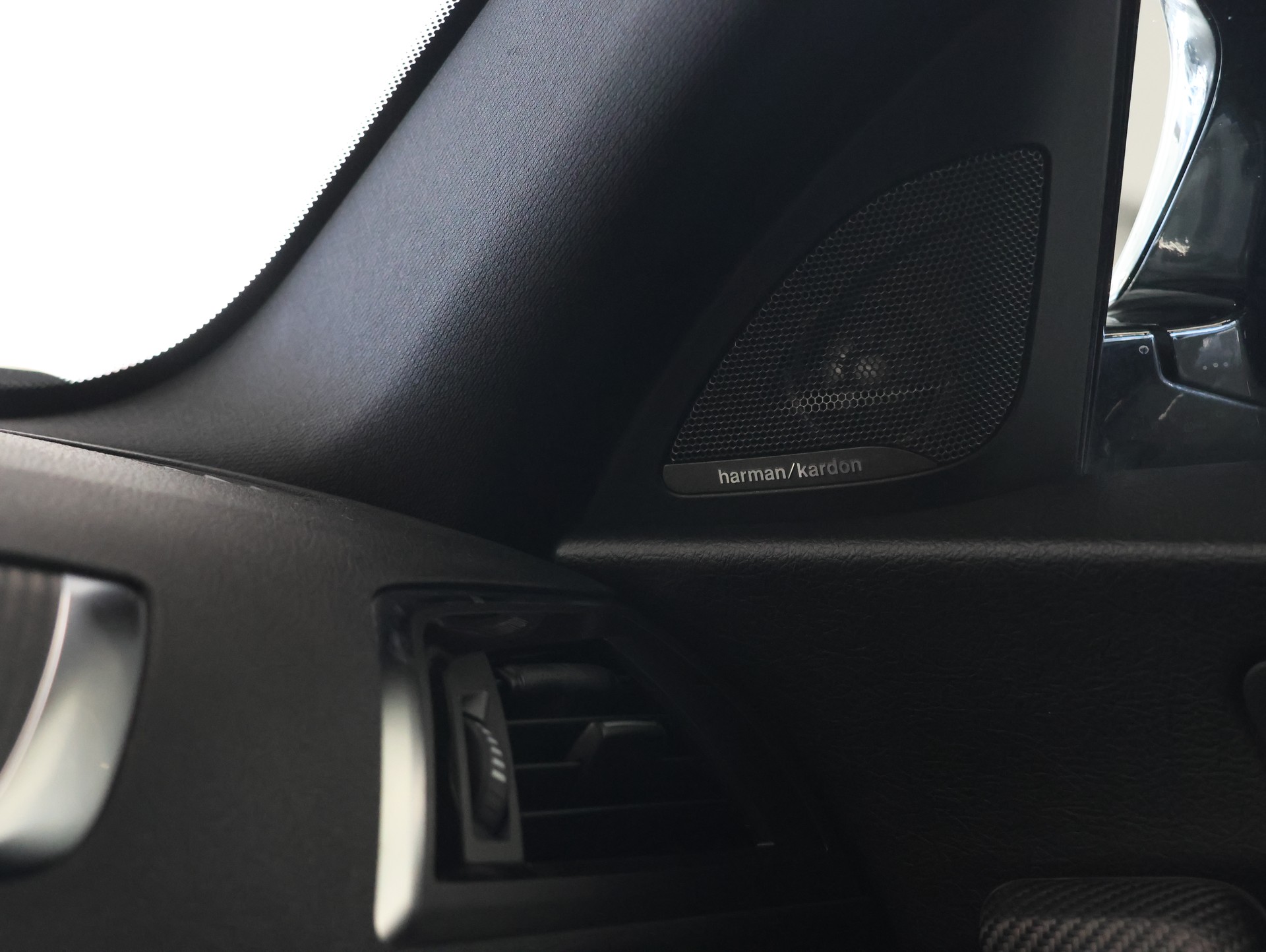 BMW M2 Competition *Grail Auspuff* *Panoramadach* *Harman/Kardon*-image-31