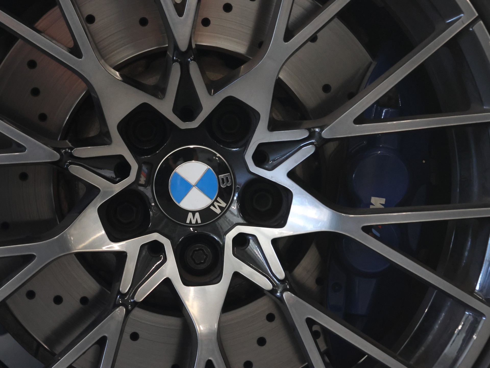 BMW M2 Competition *Grail Auspuff* *Panoramadach* *Harman/Kardon*-image-6