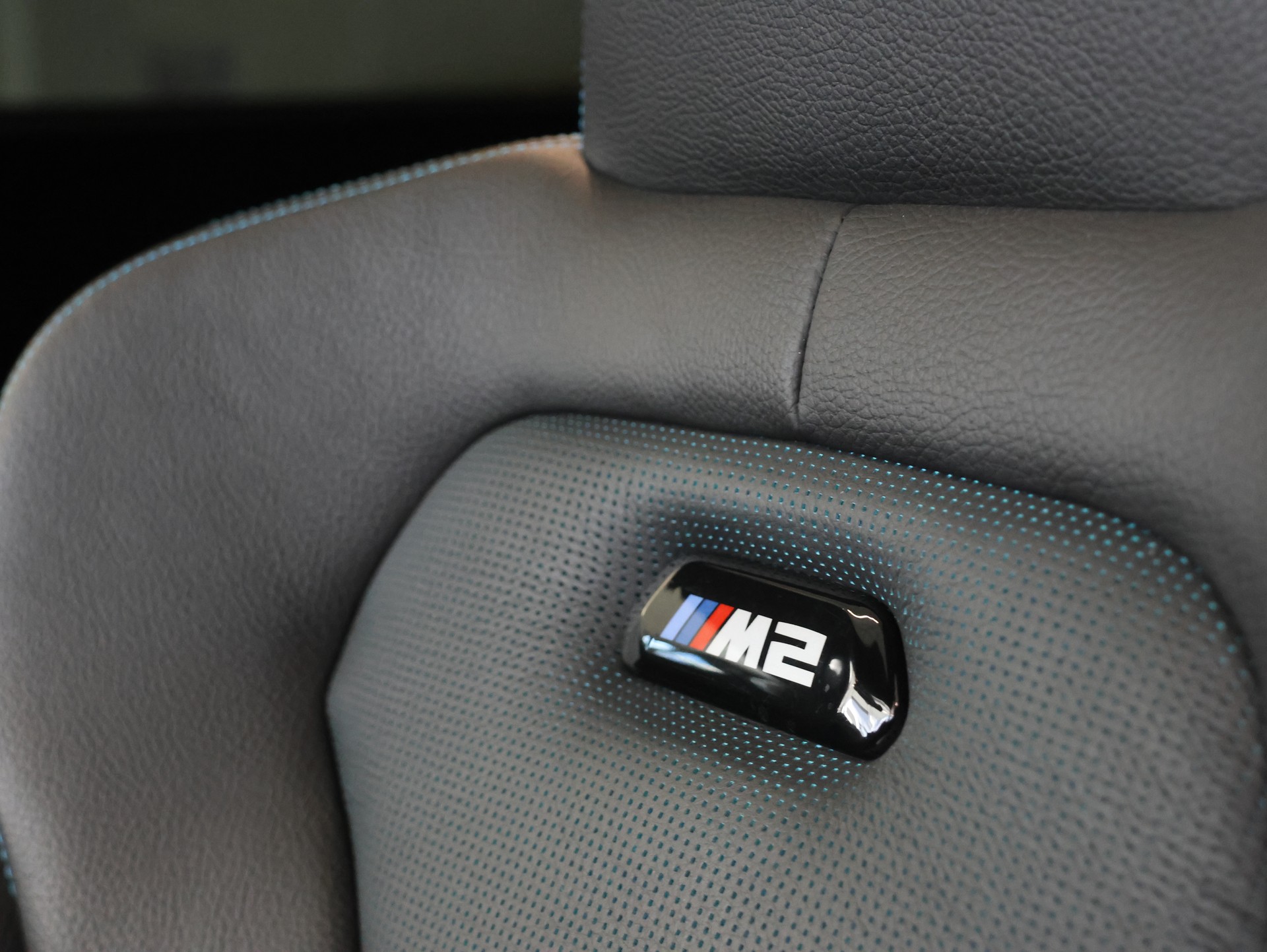BMW M2 Competition *Grail Auspuff* *Panoramadach* *Harman/Kardon*-image-37
