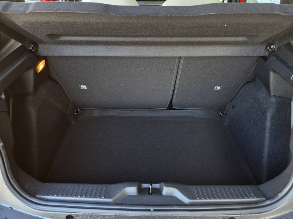 CITROEN C3 1.2 Hybrid Plus 110cv autom. (pack hiver)-image-10