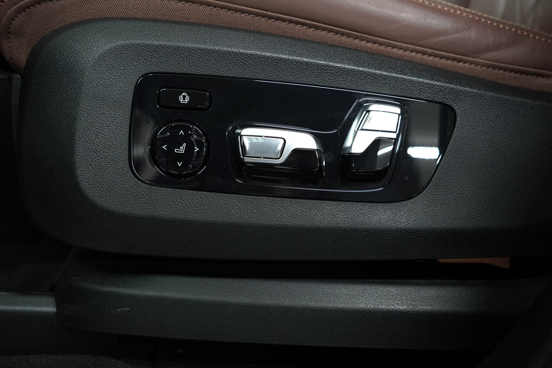 BMW X7 xDrive 48V 40d M Sport Pro Steptronic-image-18