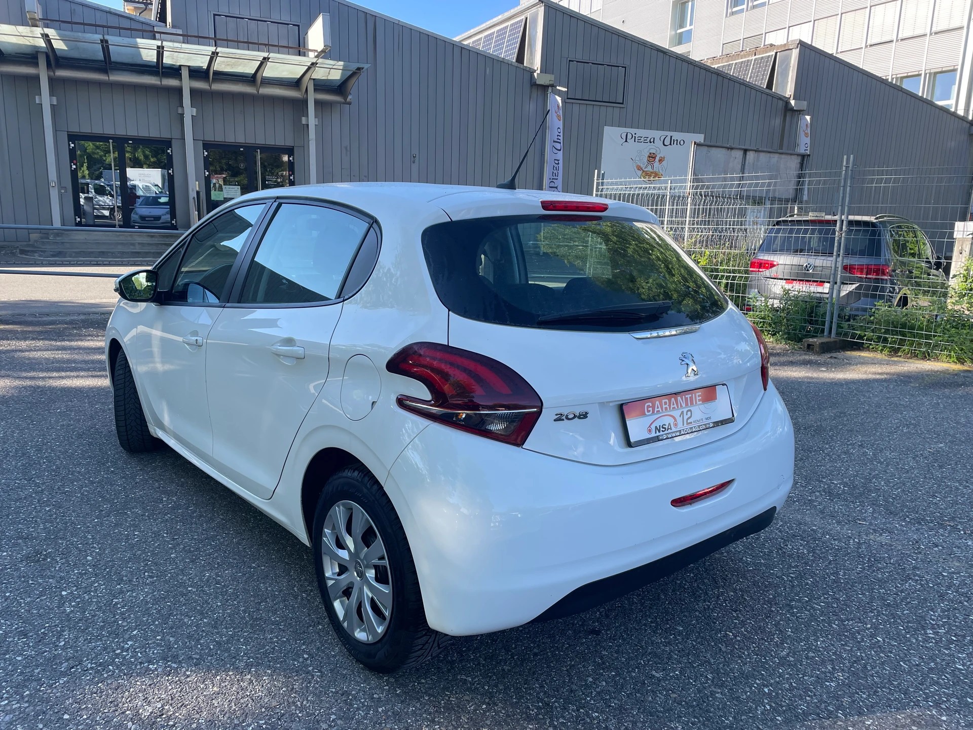 PEUGEOT 208 1.5 BlueHDi Active ** Navigation ** Klimaanlage ** Tempomat ** Frisch Ab MFK-image-10