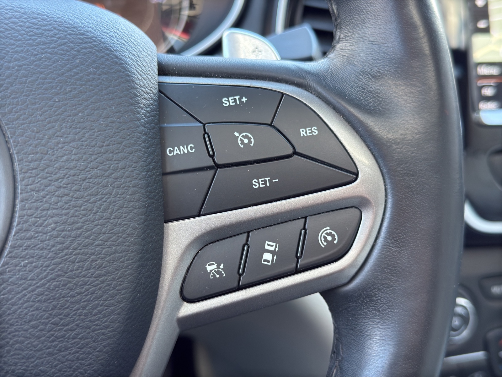 JEEP Cherokee 2.2MJ Overland AWD Drive II 9ATX-image-26