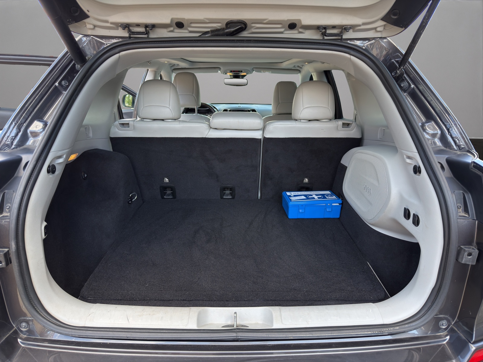 JEEP Cherokee 2.2MJ Overland AWD Drive II 9ATX-image-18