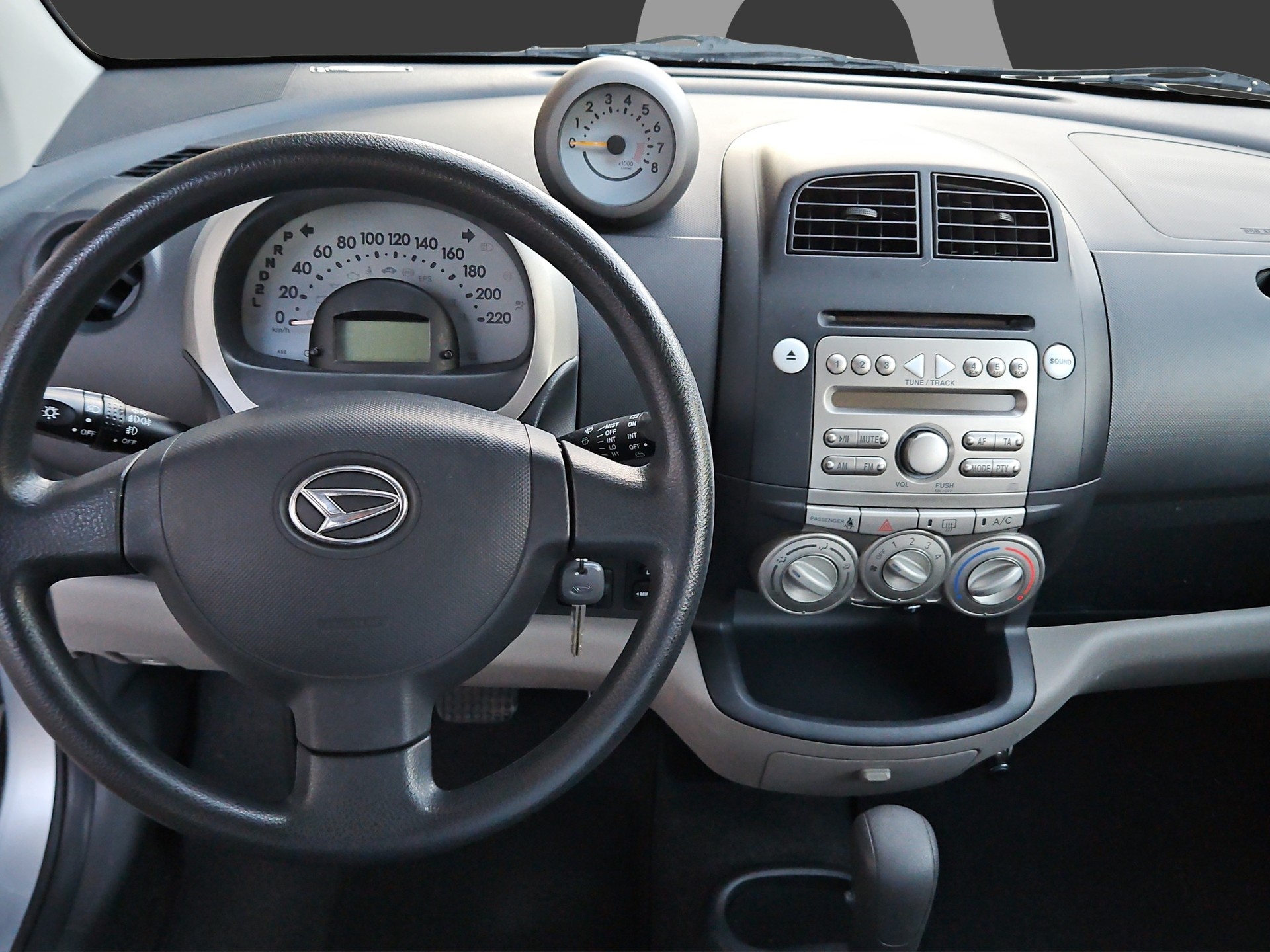 DAIHATSU Sirion 1.3 S eco-4WD Automatic-image-14