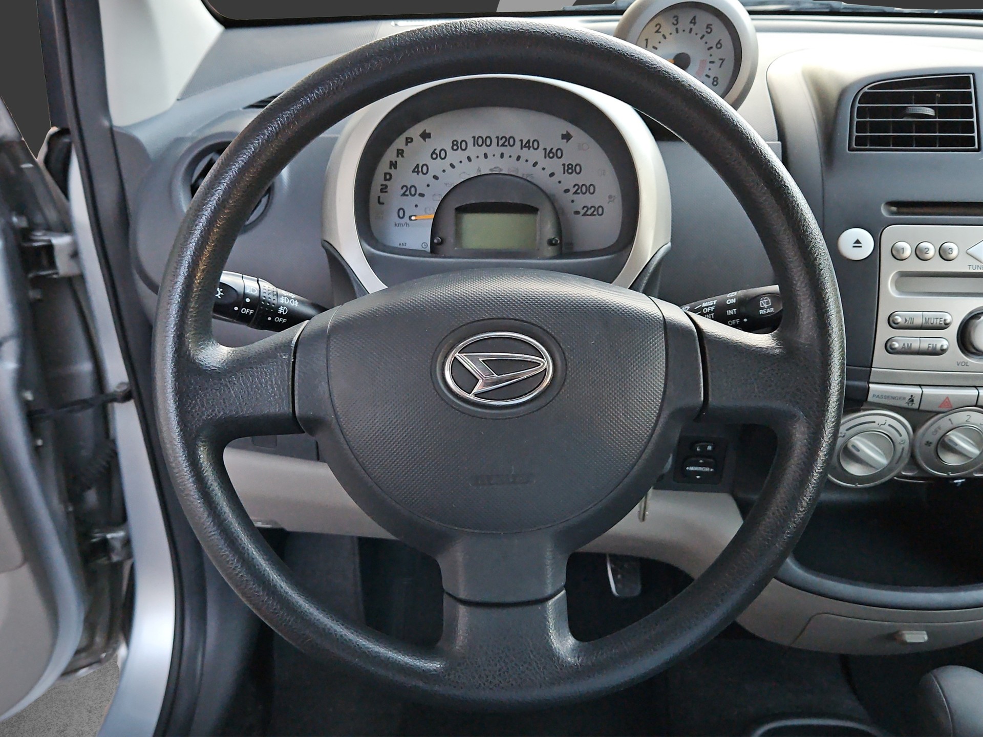 DAIHATSU Sirion 1.3 S eco-4WD Automatic-image-15