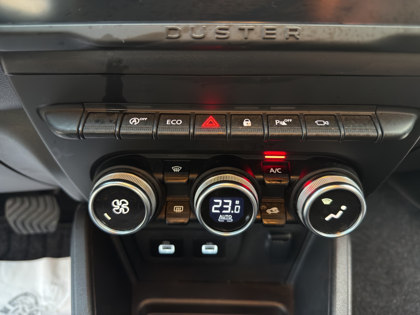 DACIA Duster TCe 150 Extreme EDC 4x2-image-15