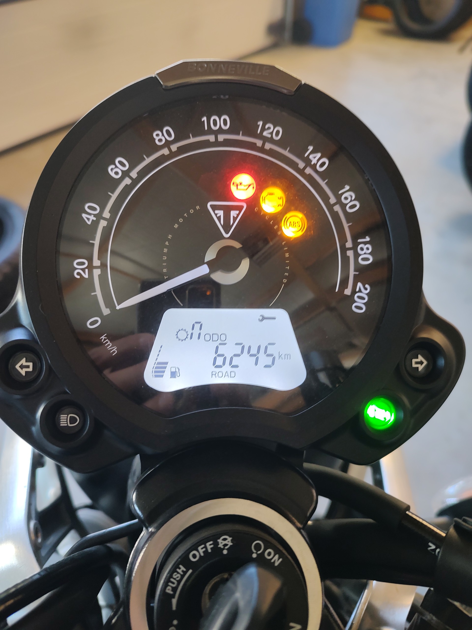 TRIUMPH Street Twin 900 Special Edition (35kW)-image-6