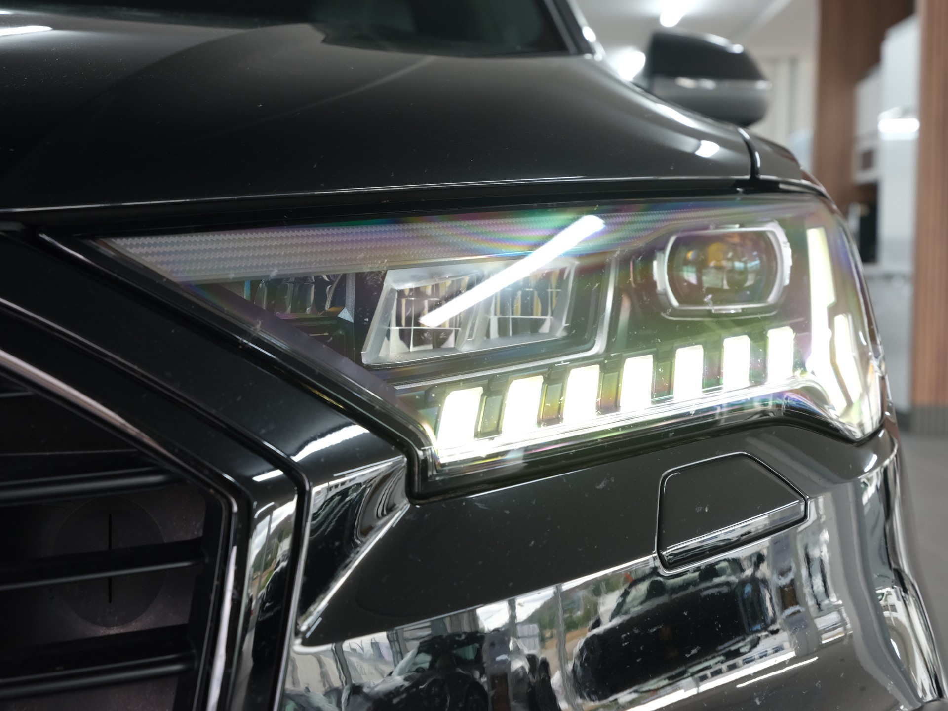 AUDI Q7 50 TDI quattro S Line tiptronic *Carplay* *360 Kamera* *Memory*-image-11