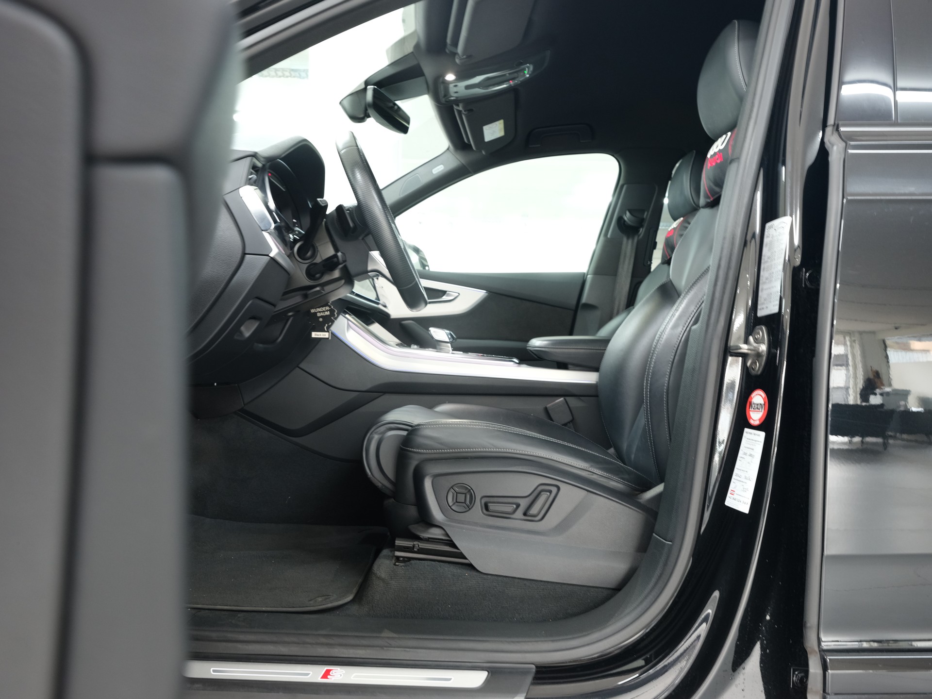 AUDI Q7 50 TDI quattro S Line tiptronic *Carplay* *360 Kamera* *Memory*-image-22