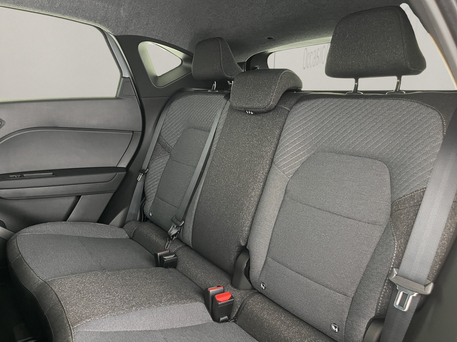 RENAULT Captur 1.8 E-Tech techno-image-16