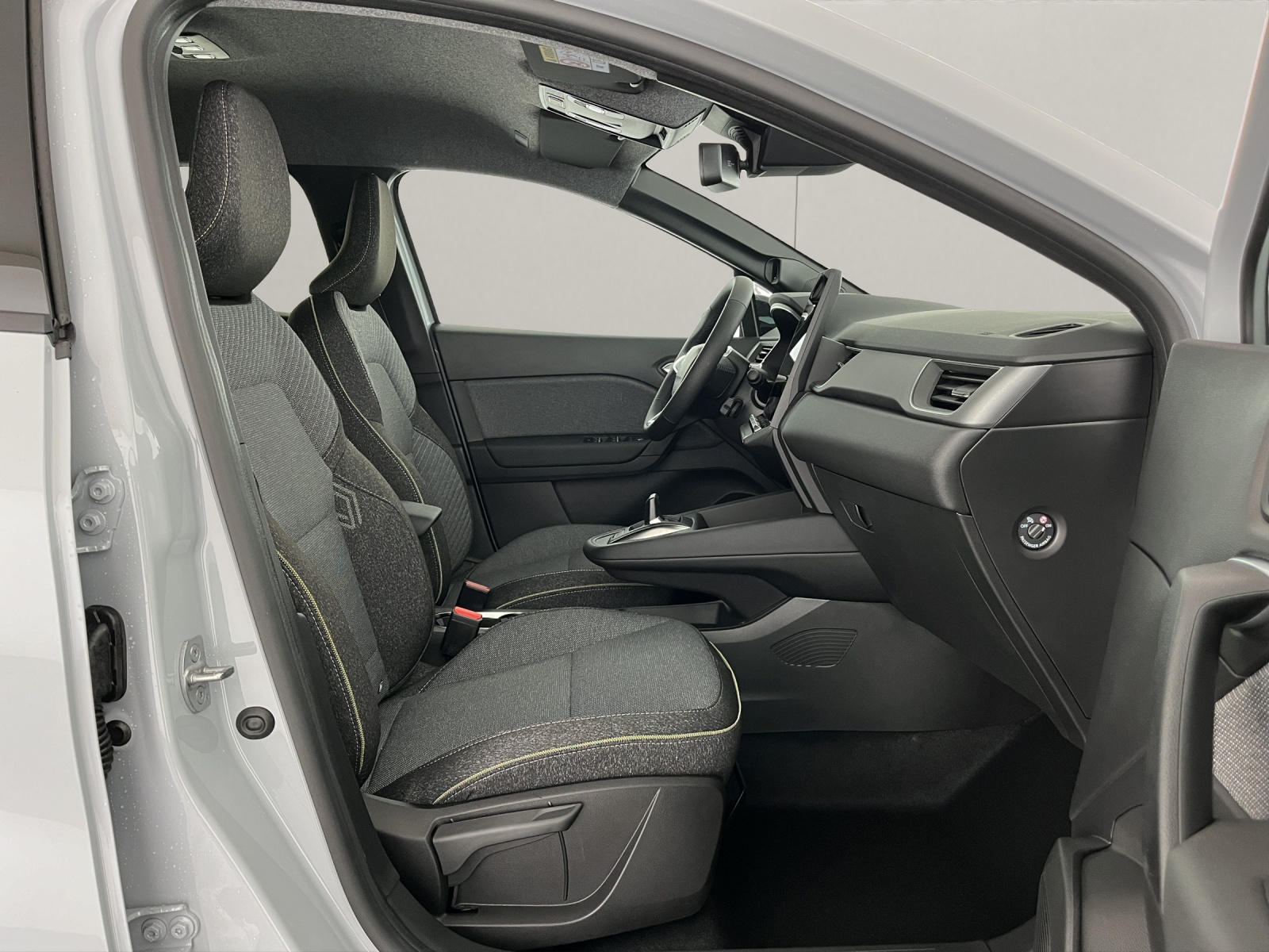 RENAULT Captur 1.8 E-Tech techno-image-15