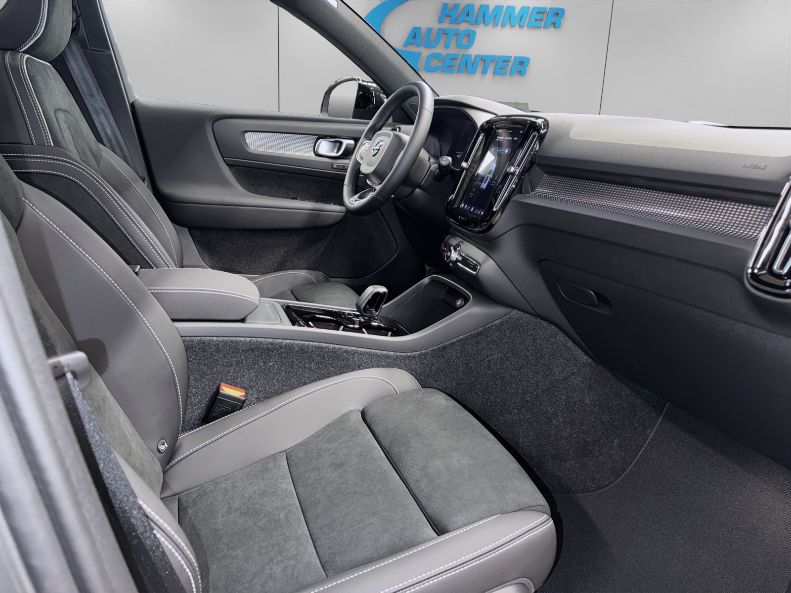 VOLVO EX40 Twin Performance Ultra AWD-image-14