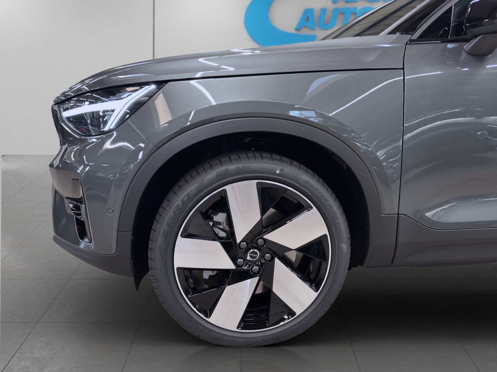 VOLVO EX40 Twin Performance Ultra AWD-image-6