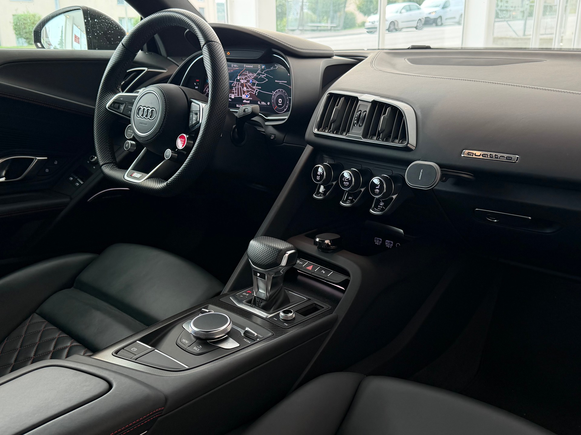 AUDI R8 Coupé performance S-Tronic **PPF Folie**-image-19