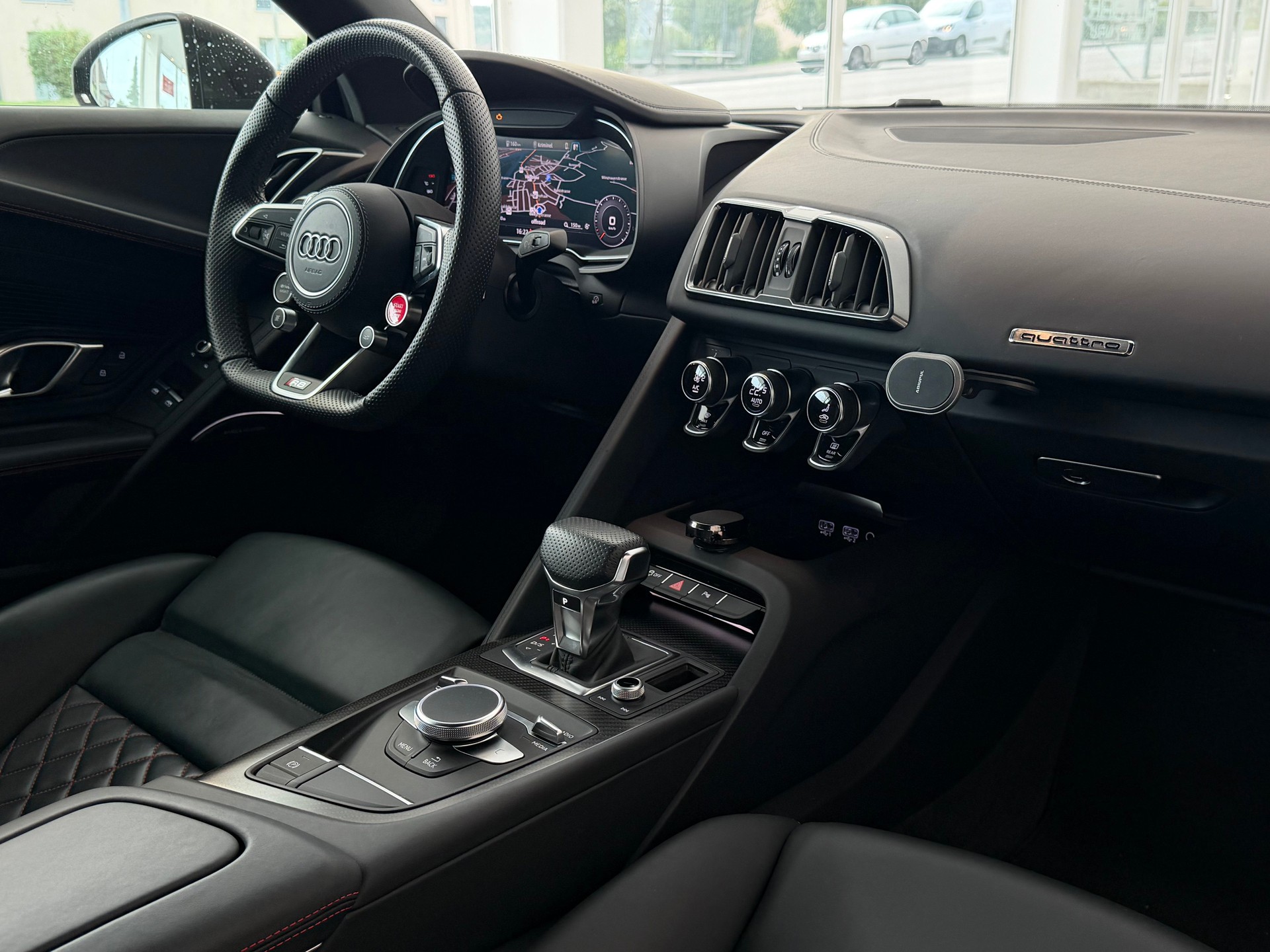 AUDI R8 Coupé performance S-Tronic **PPF Folie**-image-19