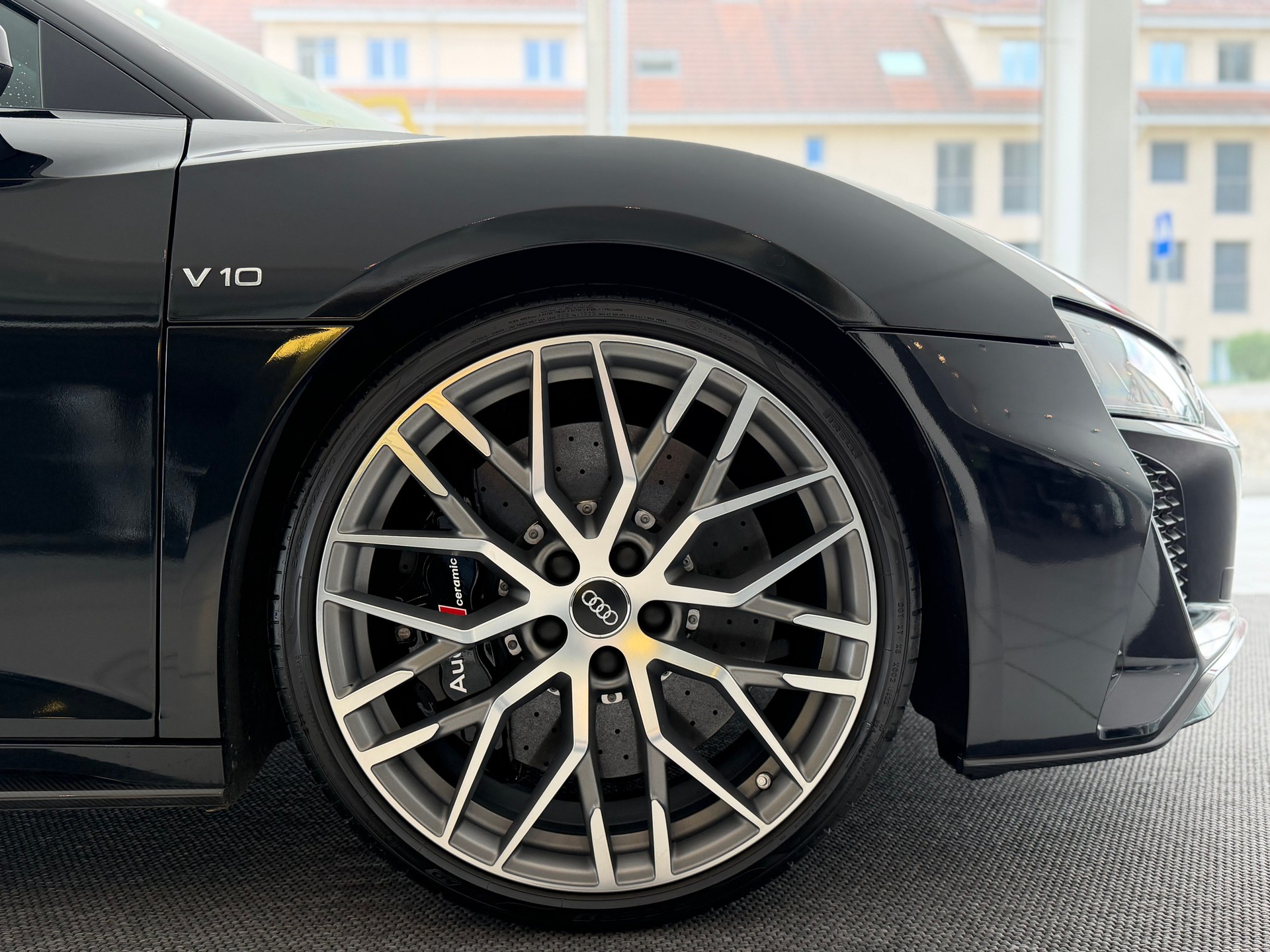 AUDI R8 Coupé performance S-Tronic **PPF Folie**-image-4