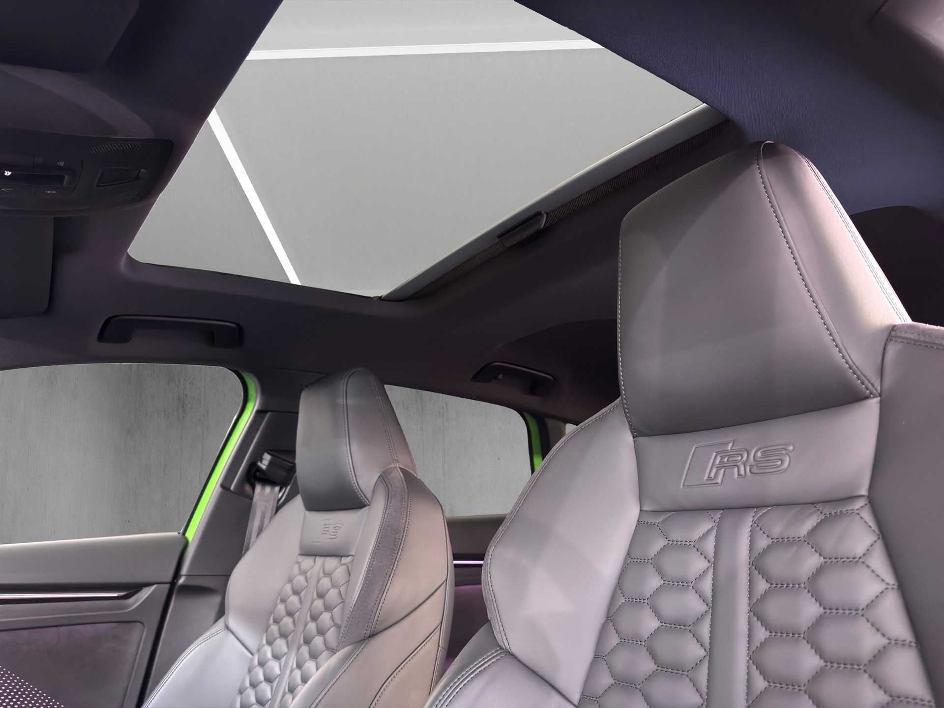 AUDI RS3 Sportback 2.5 TSI quattro S-tronic "Pano-Head Up-Matrix-RS Abgasanlage"-image-8