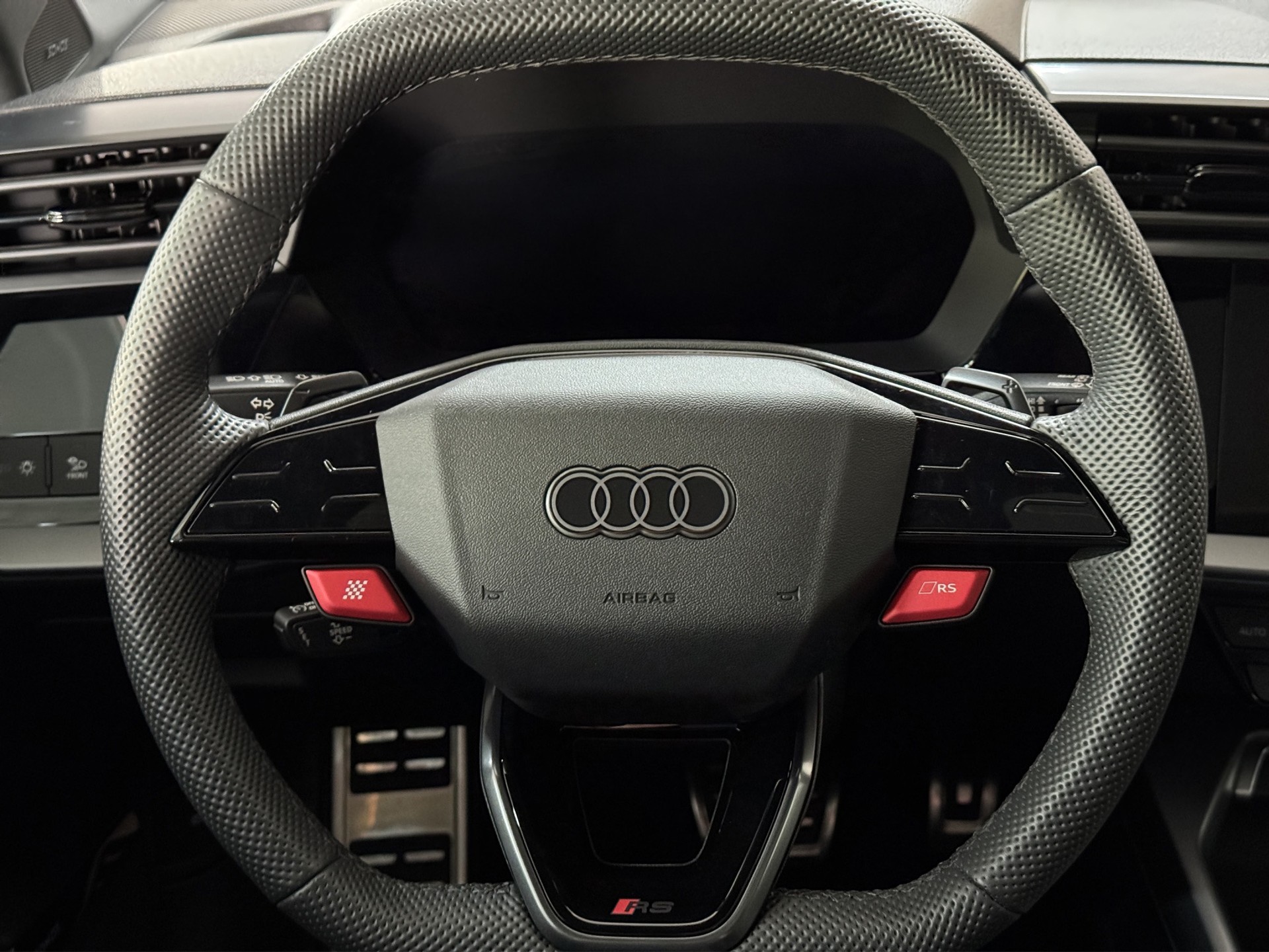 AUDI RS3 Sportback 2.5 TSI quattro S-tronic "Pano-Head Up-Matrix-RS Abgasanlage"-image-13