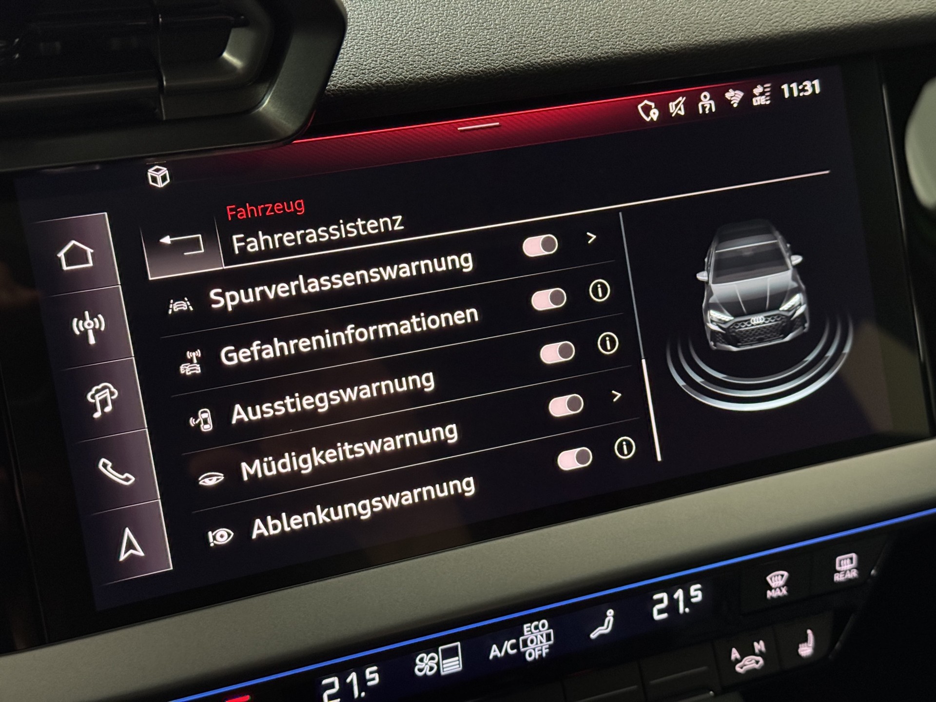 AUDI RS3 Sportback 2.5 TSI quattro S-tronic "Pano-Head Up-Matrix-RS Abgasanlage"-image-22
