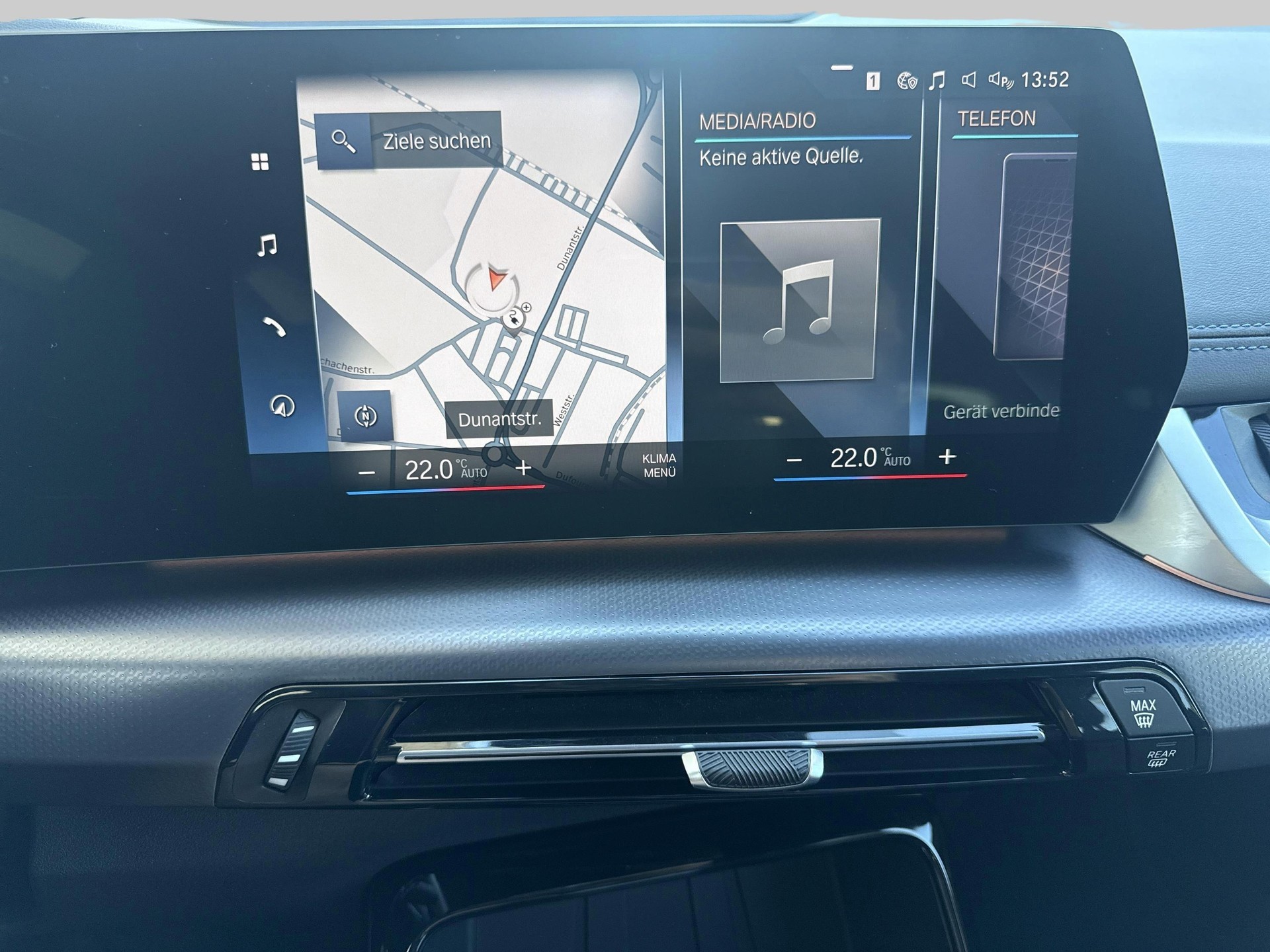 BMW 218d Active Tourer-image-13