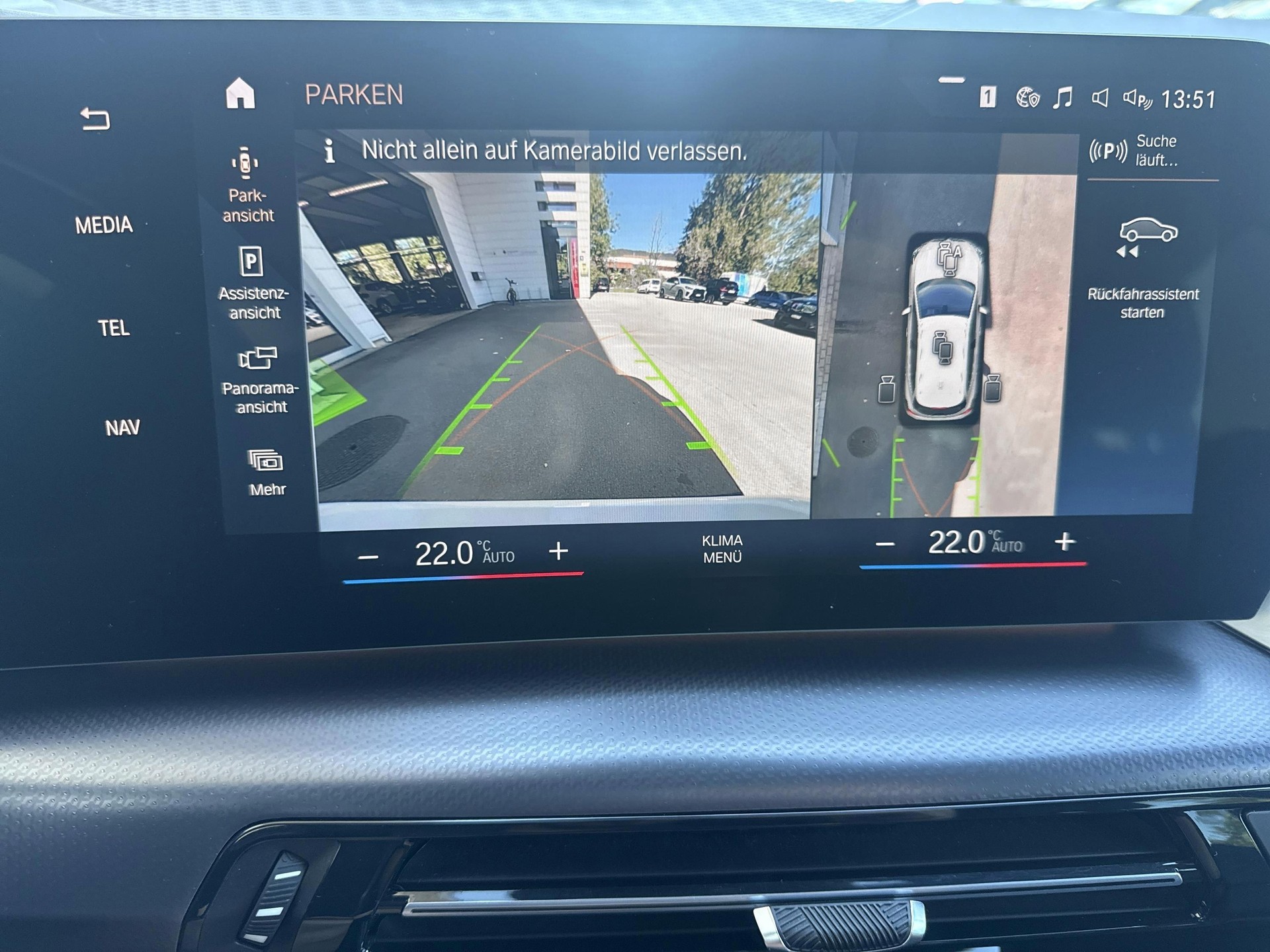 BMW 218d Active Tourer-image-12