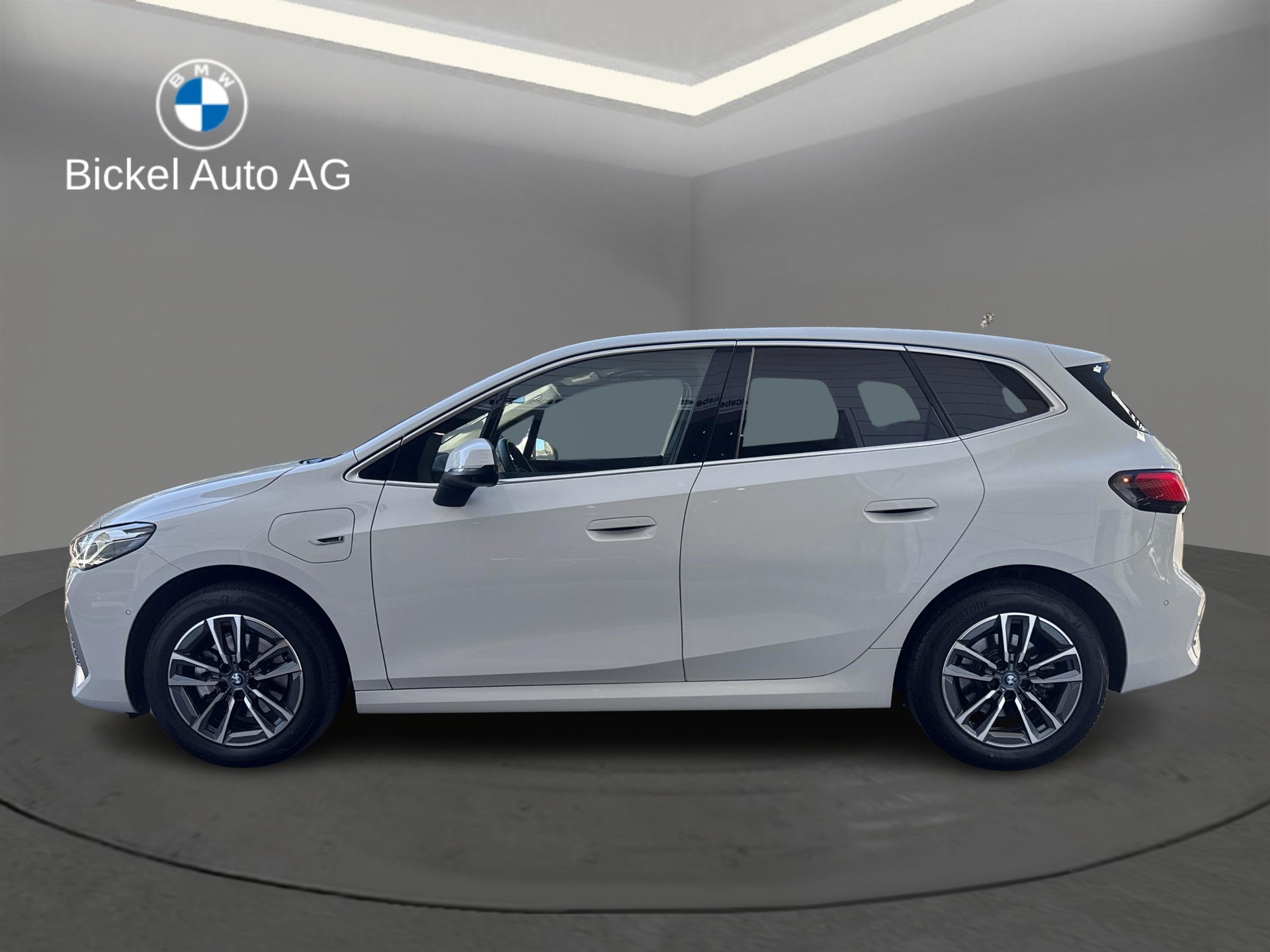 BMW 218d Active Tourer-image-3