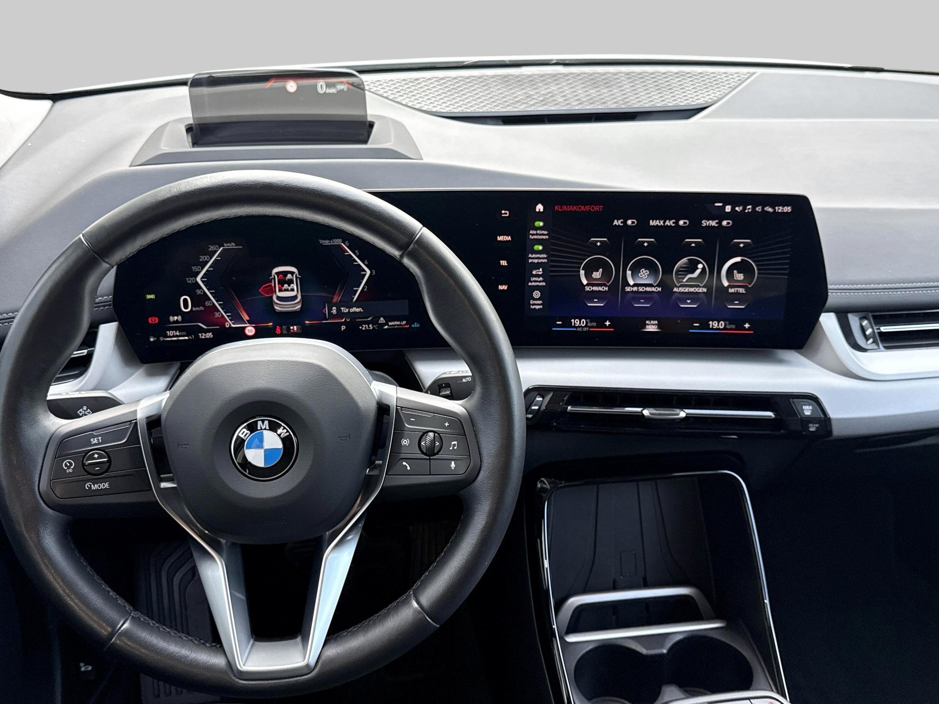 BMW 218d Active Tourer-image-8
