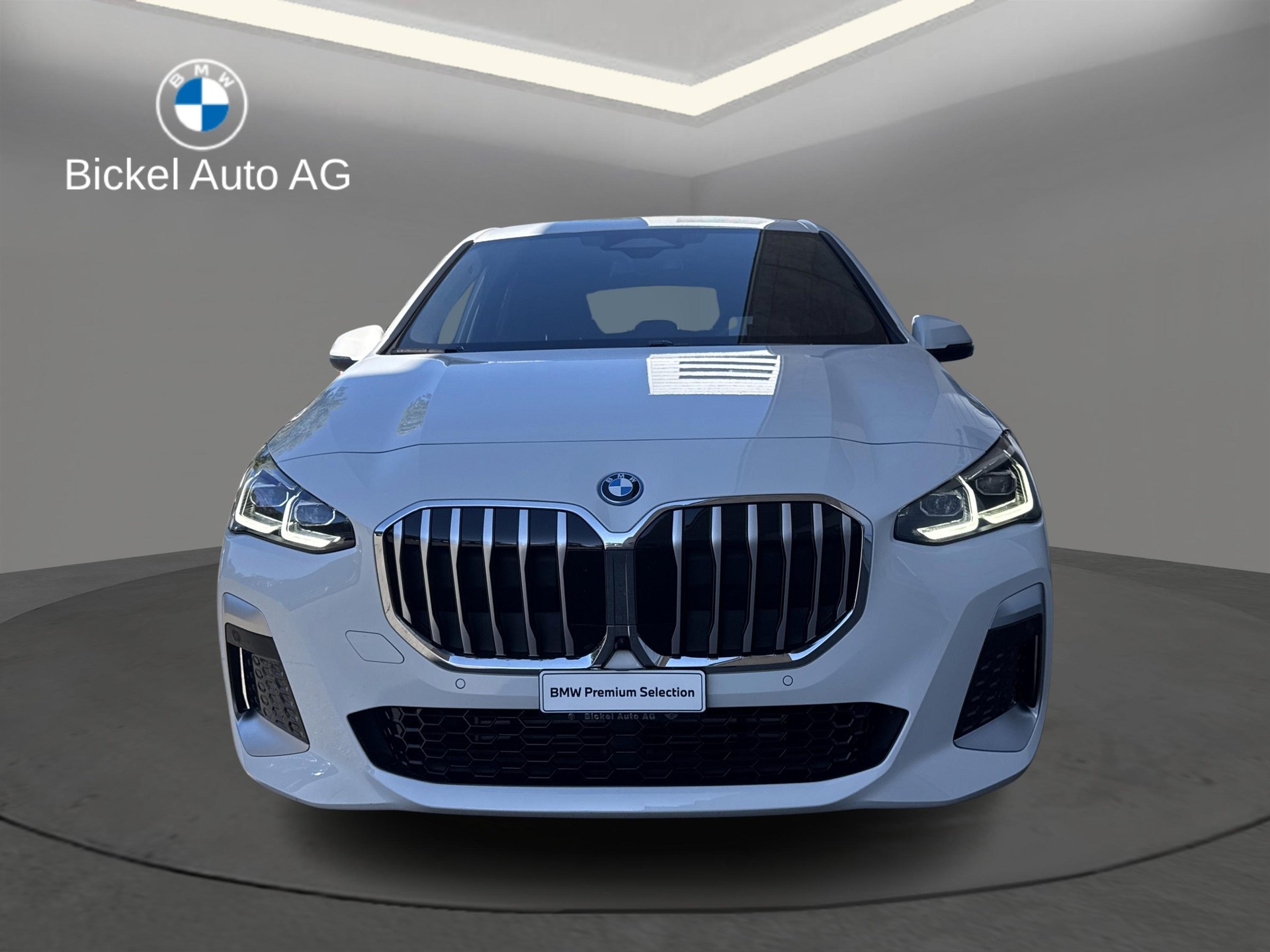 BMW 218d Active Tourer-image-4