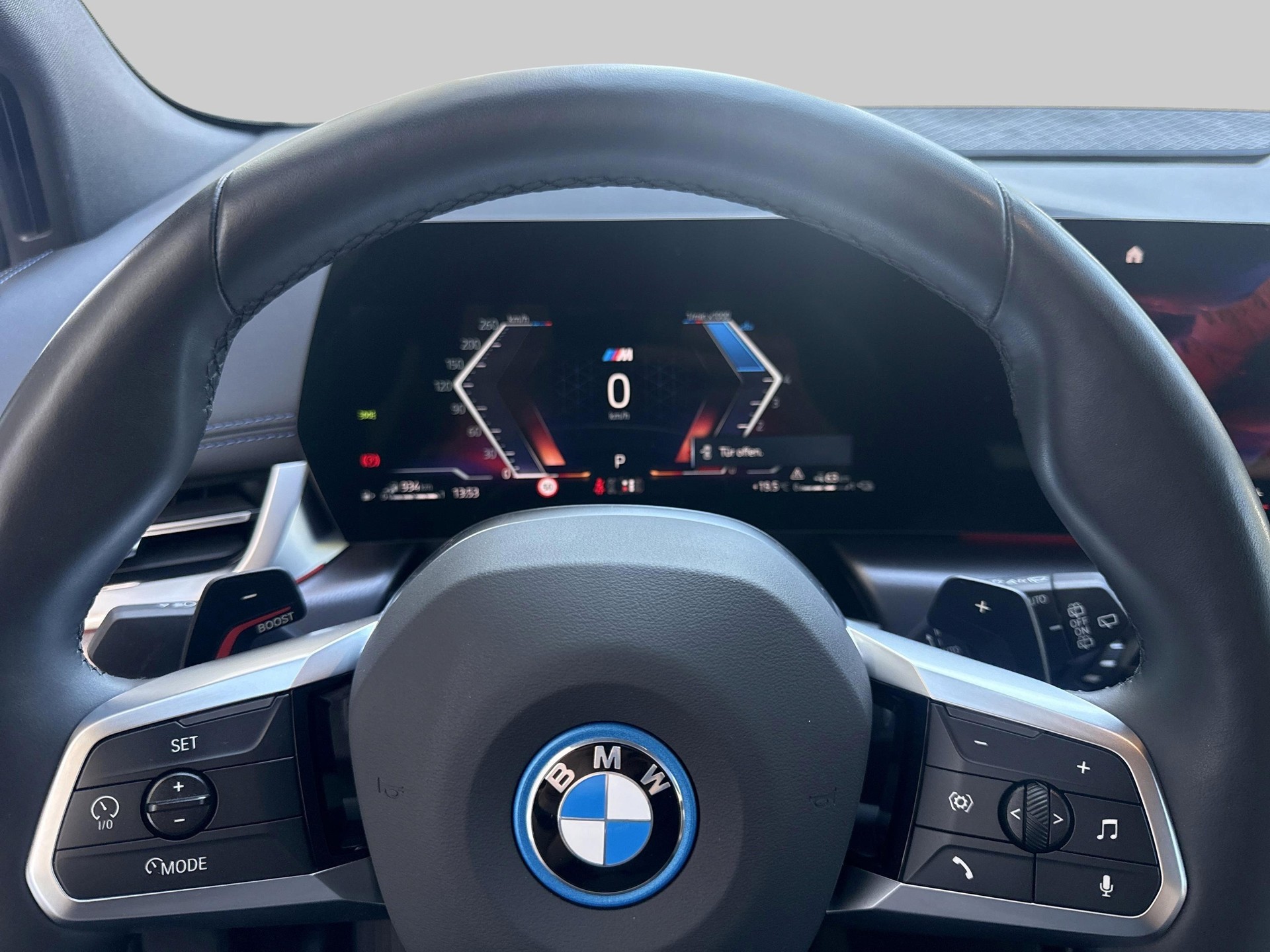 BMW 218d Active Tourer-image-16