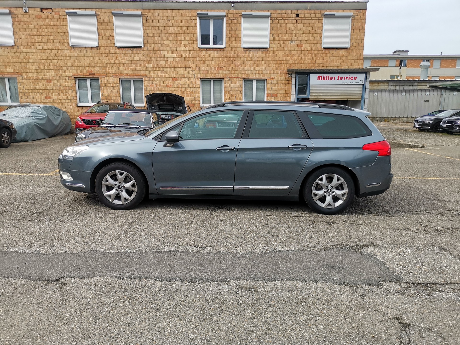CITROEN C5 Tourer 2.0 HDi Dynamique Automatic-image-1
