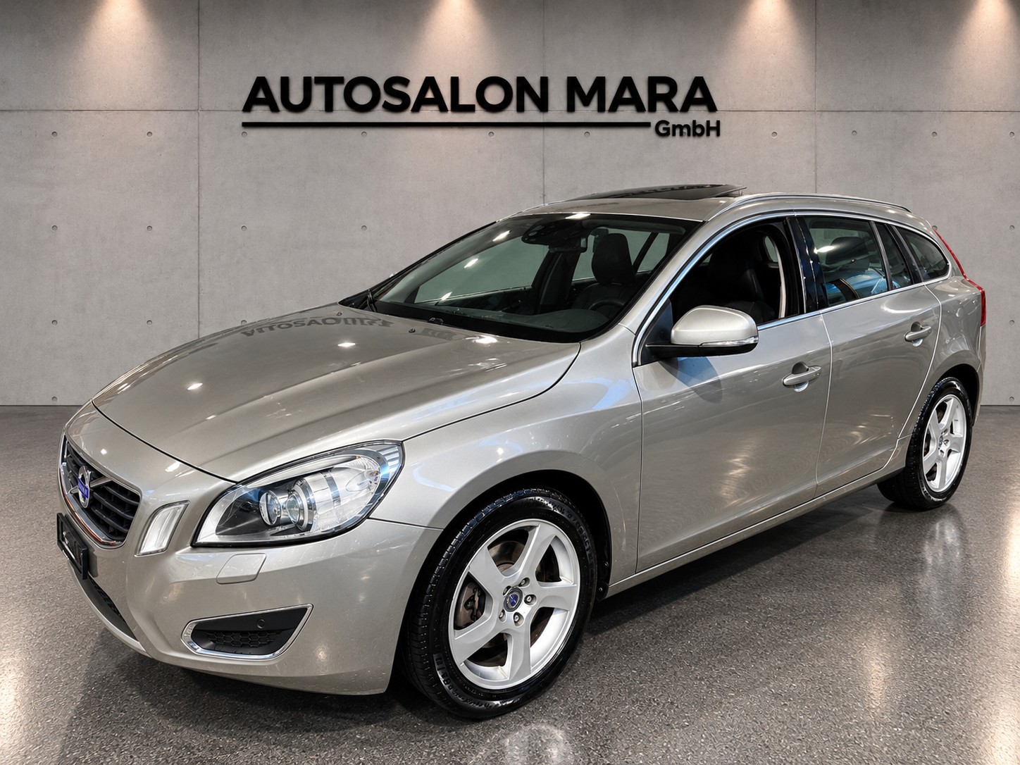 VOLVO V60 T4 Summum Powershift