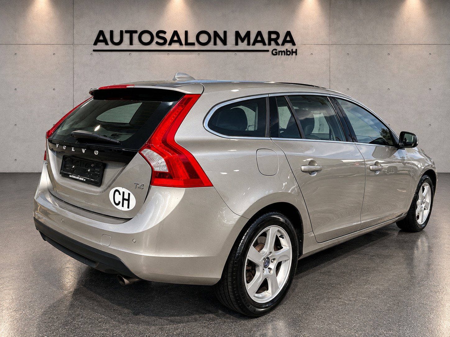 VOLVO V60 T4 Summum Powershift-image-6