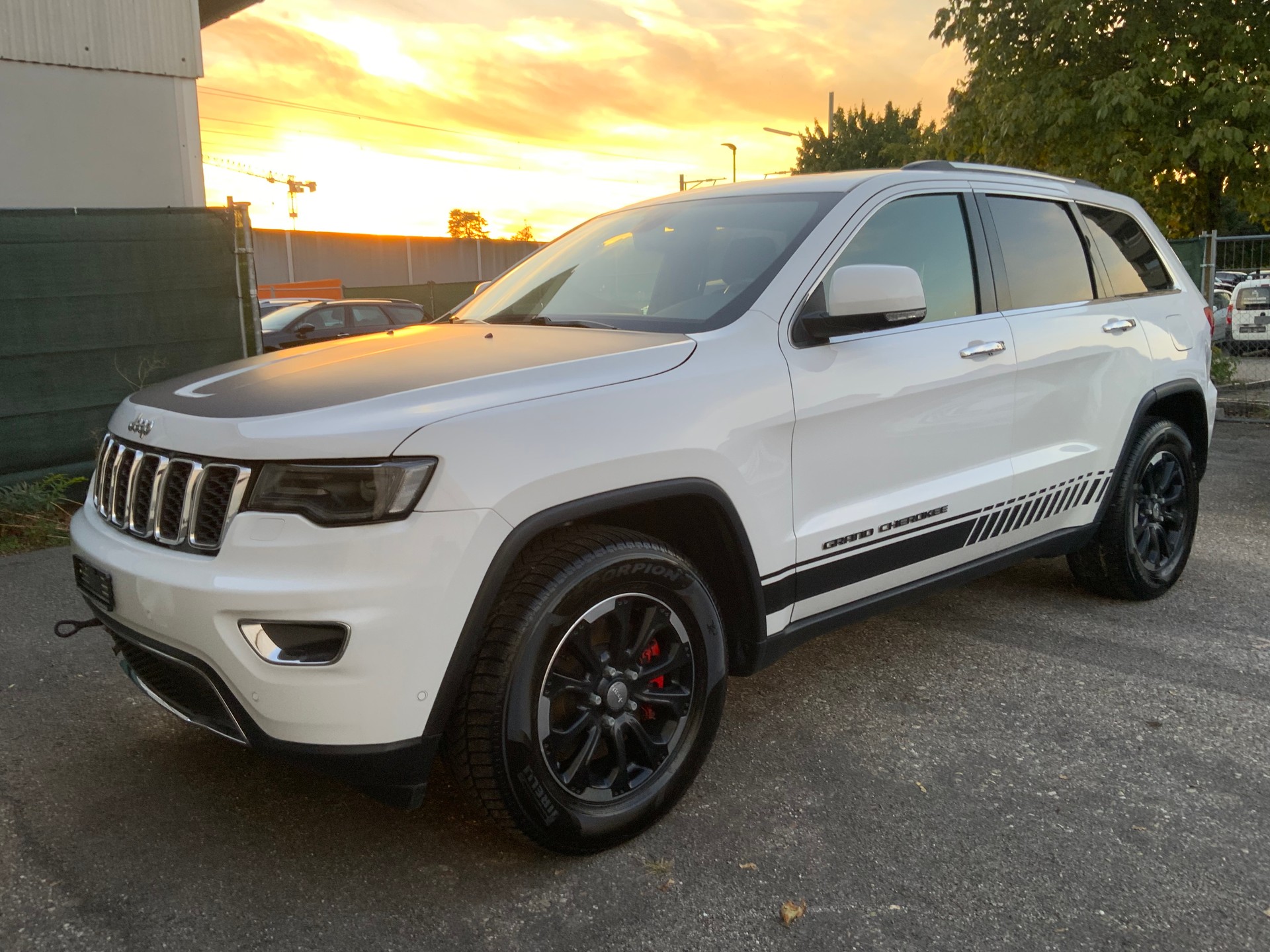 JEEP Grand Cherokee 3.0 CRD Limited Automatic-image-1