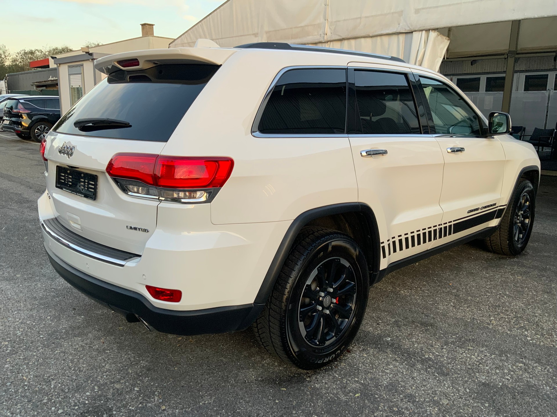 JEEP Grand Cherokee 3.0 CRD Limited Automatic-image-3