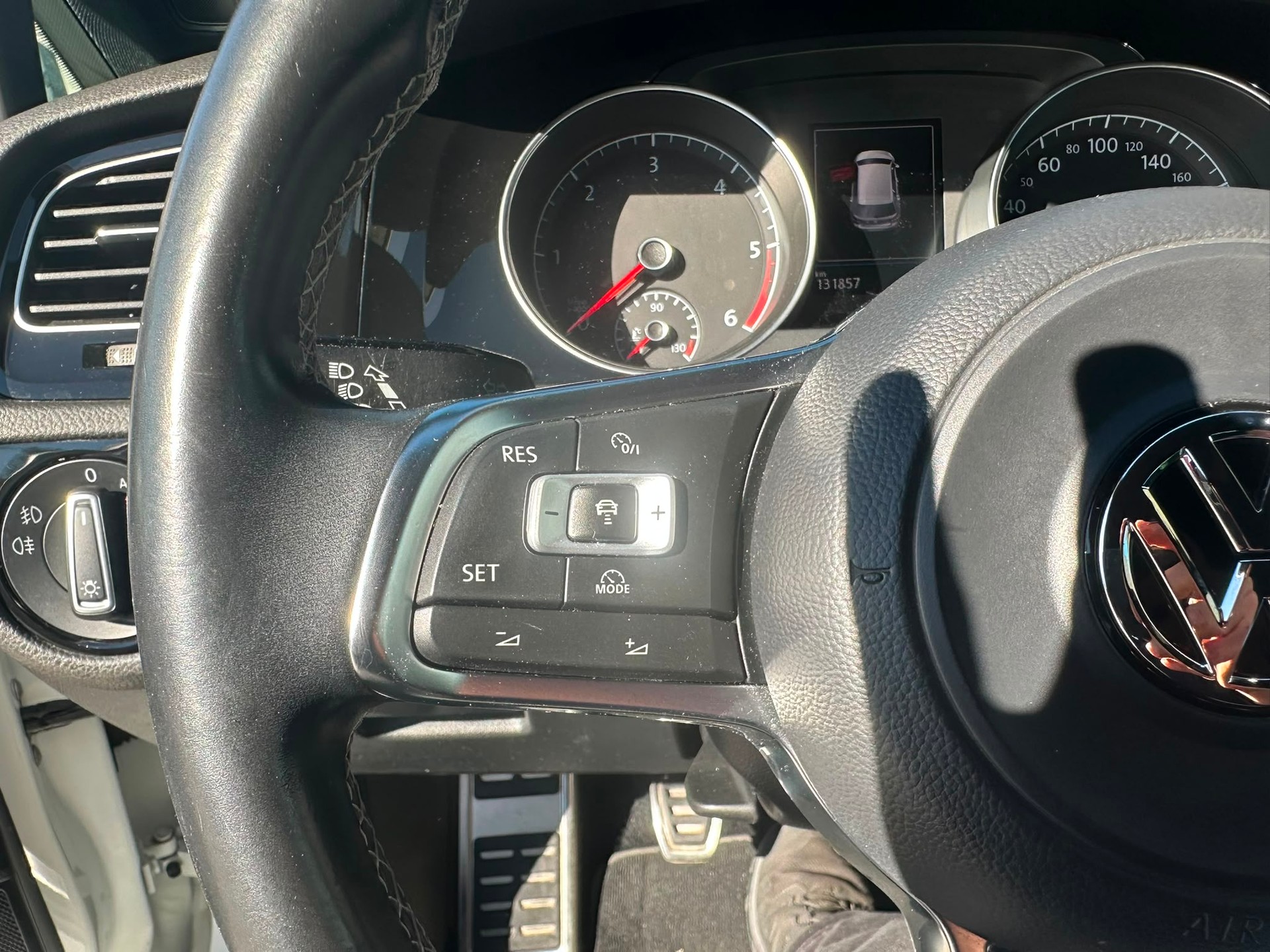 VW Golf 2.0 TDI Allstar R-Line 4Motion-image-14