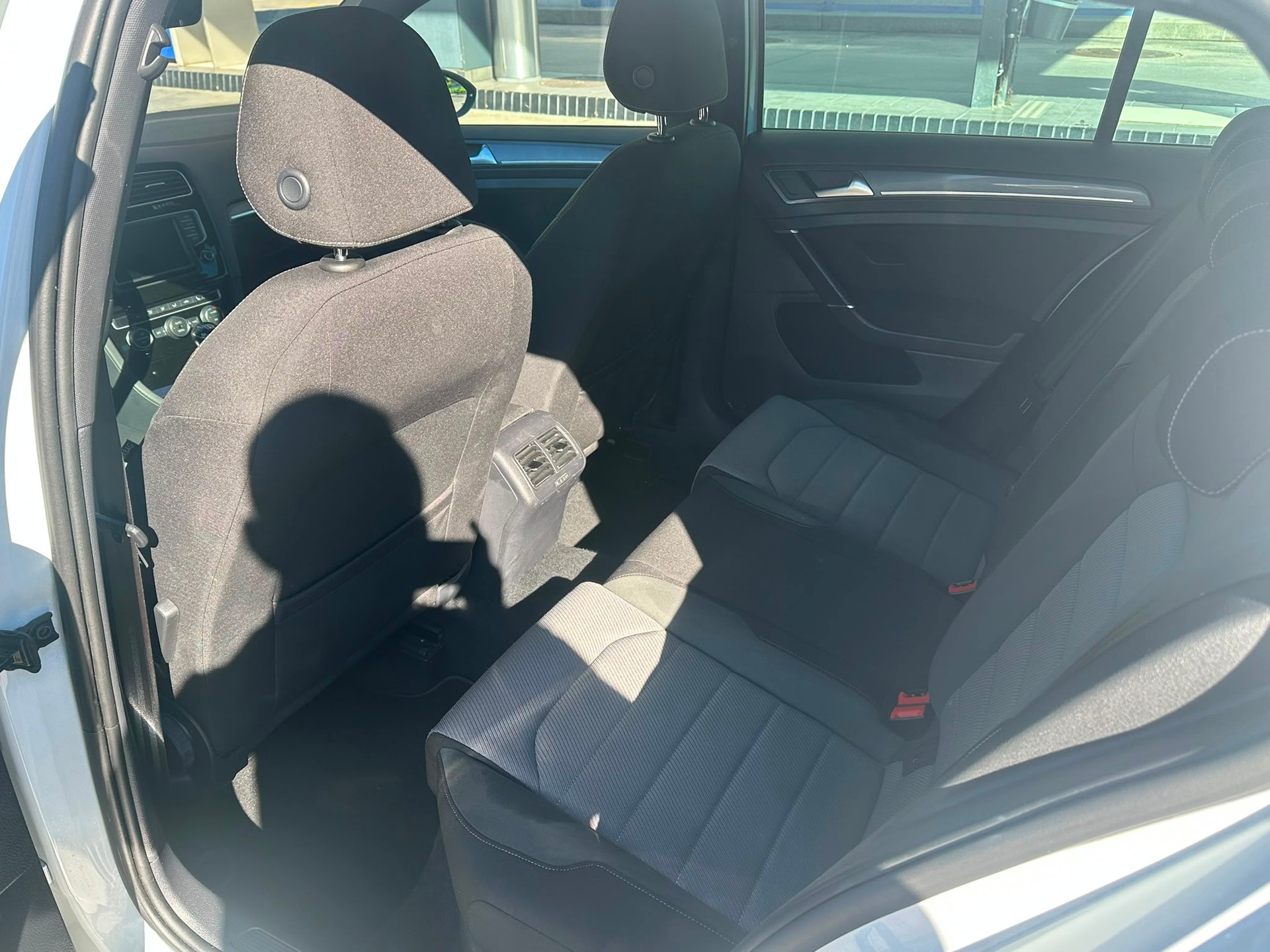 VW Golf 2.0 TDI Allstar R-Line 4Motion-image-13