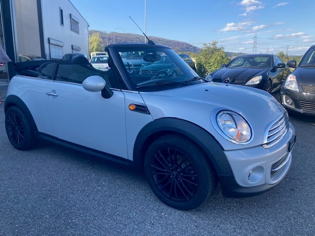 MINI Cooper Cabriolet-image-6