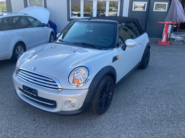 MINI Cooper Cabriolet-image-3
