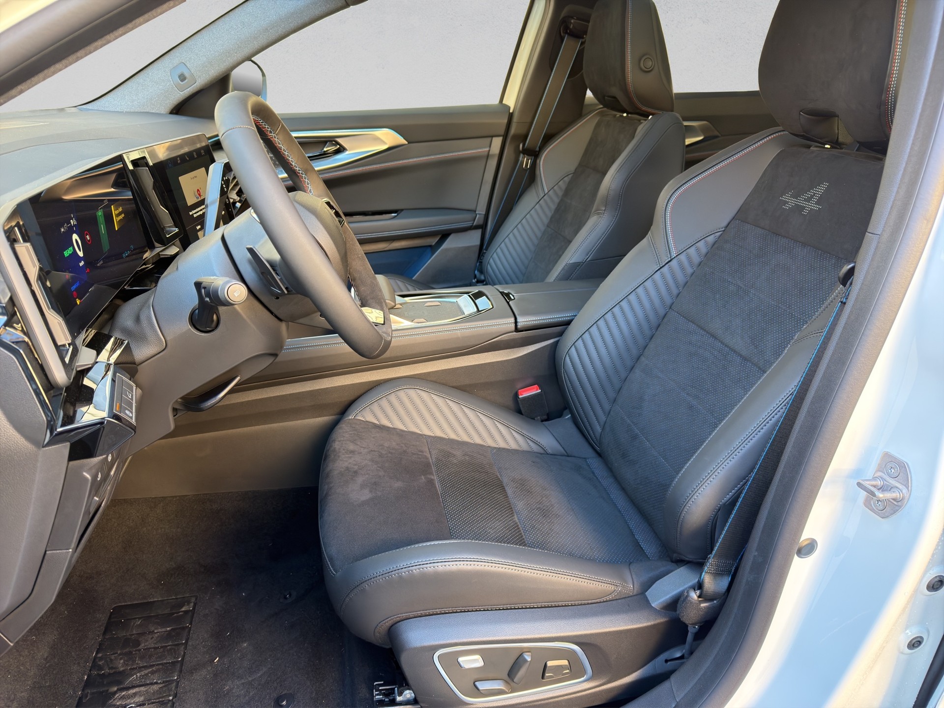 RENAULT Rafale 1.2 E-Tech Hybrid 200 Esprit Alpine-image-4