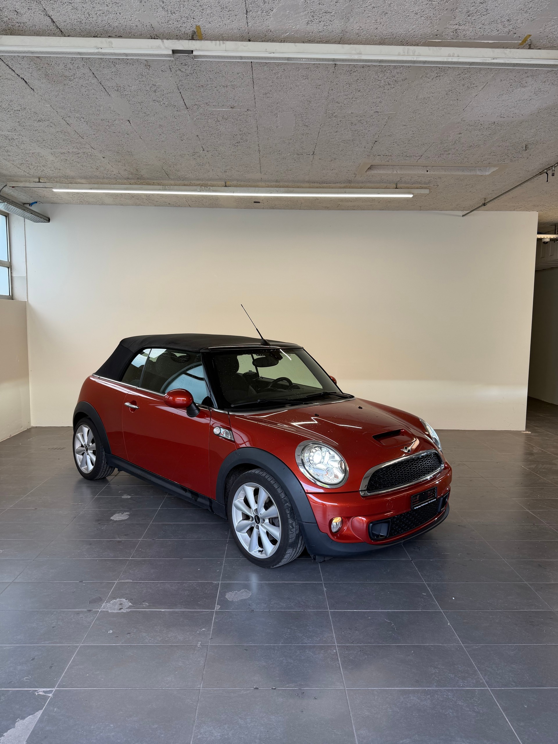 MINI Cooper S Cabriolet-image-1