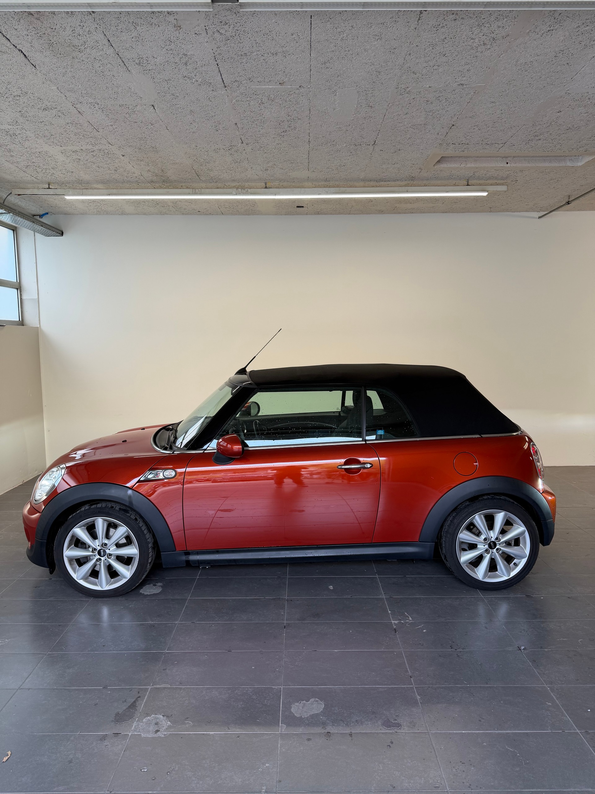 MINI Cooper S Cabriolet-image-2