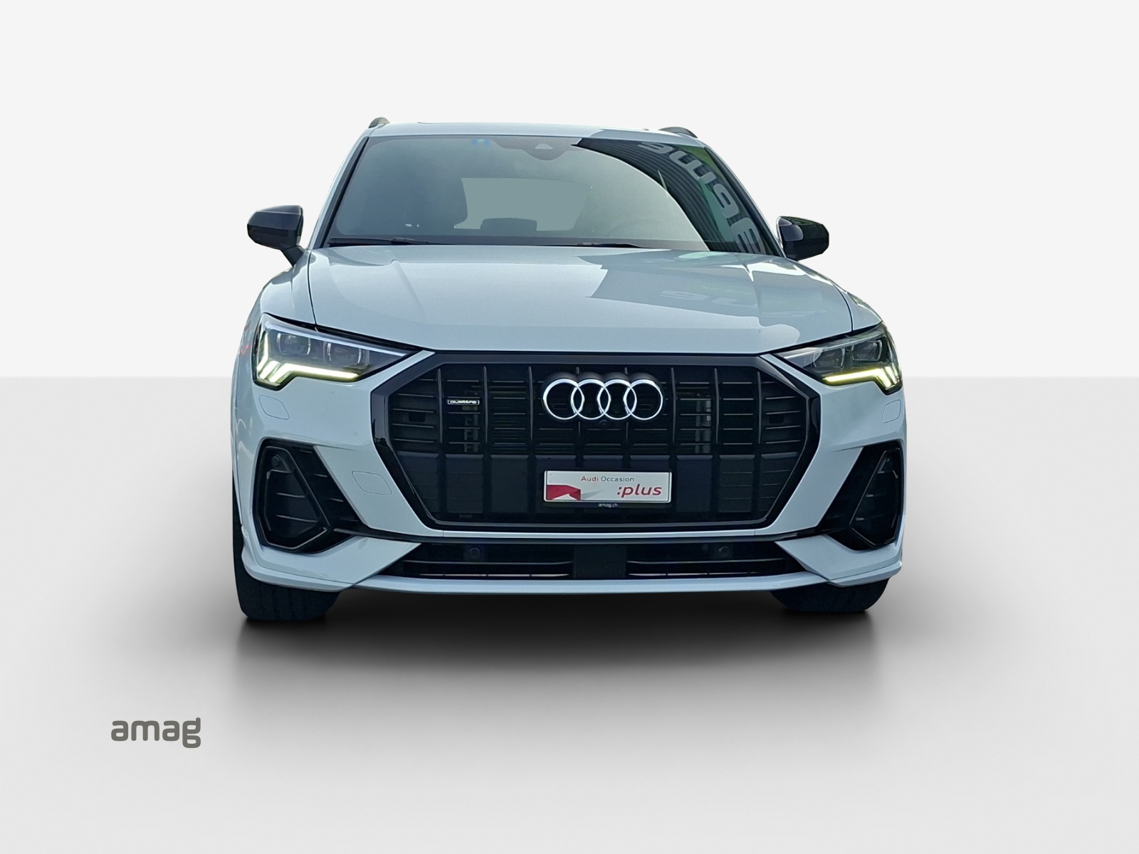 AUDI Q3 40 TFSI S line quattro S-tronic-image-6