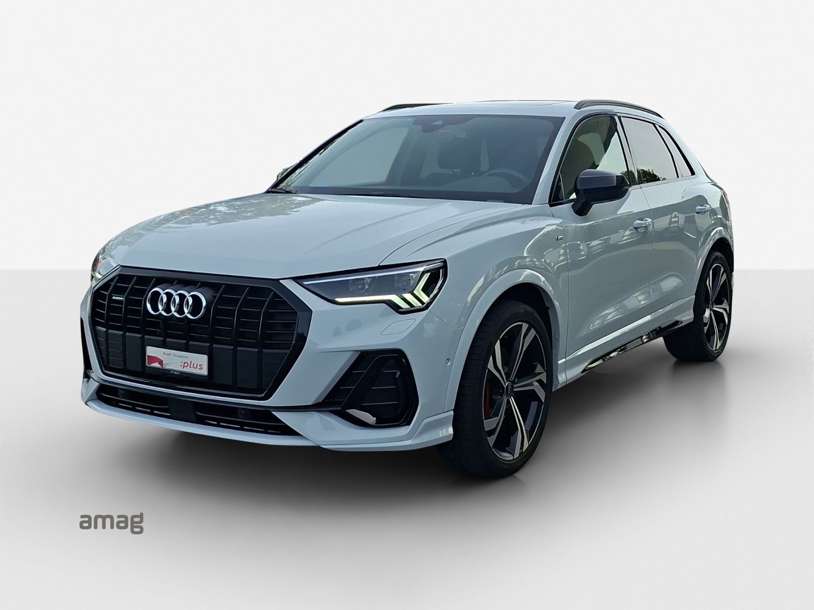 AUDI Q3 40 TFSI S line quattro S-tronic-image-0
