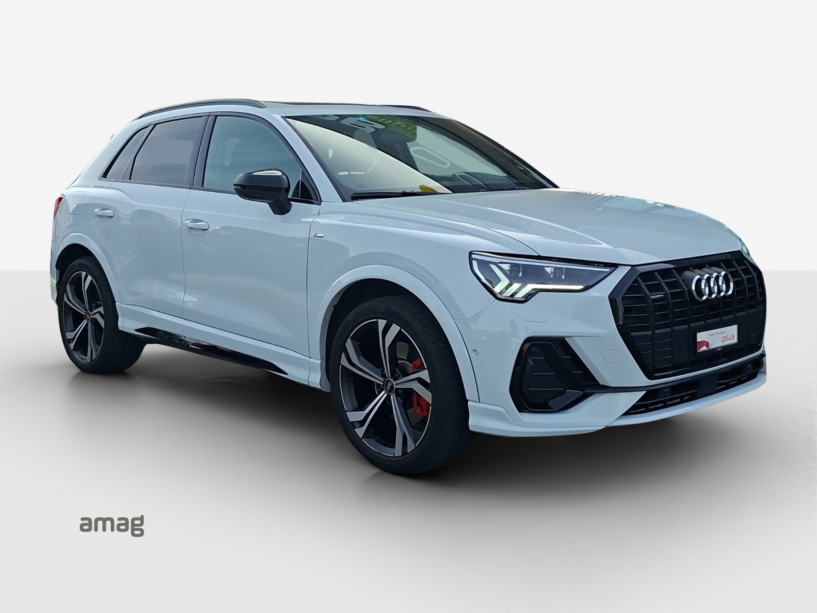 AUDI Q3 40 TFSI S line quattro S-tronic-image-5