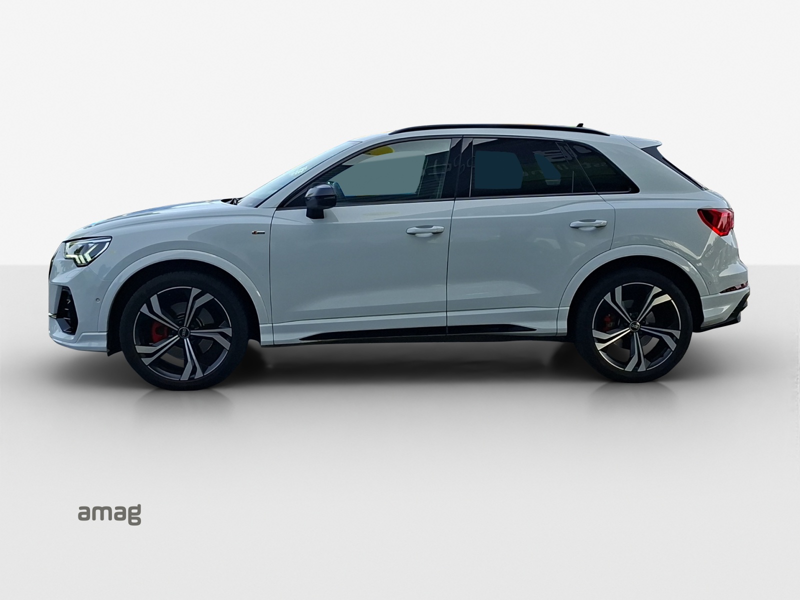 AUDI Q3 40 TFSI S line quattro S-tronic-image-1