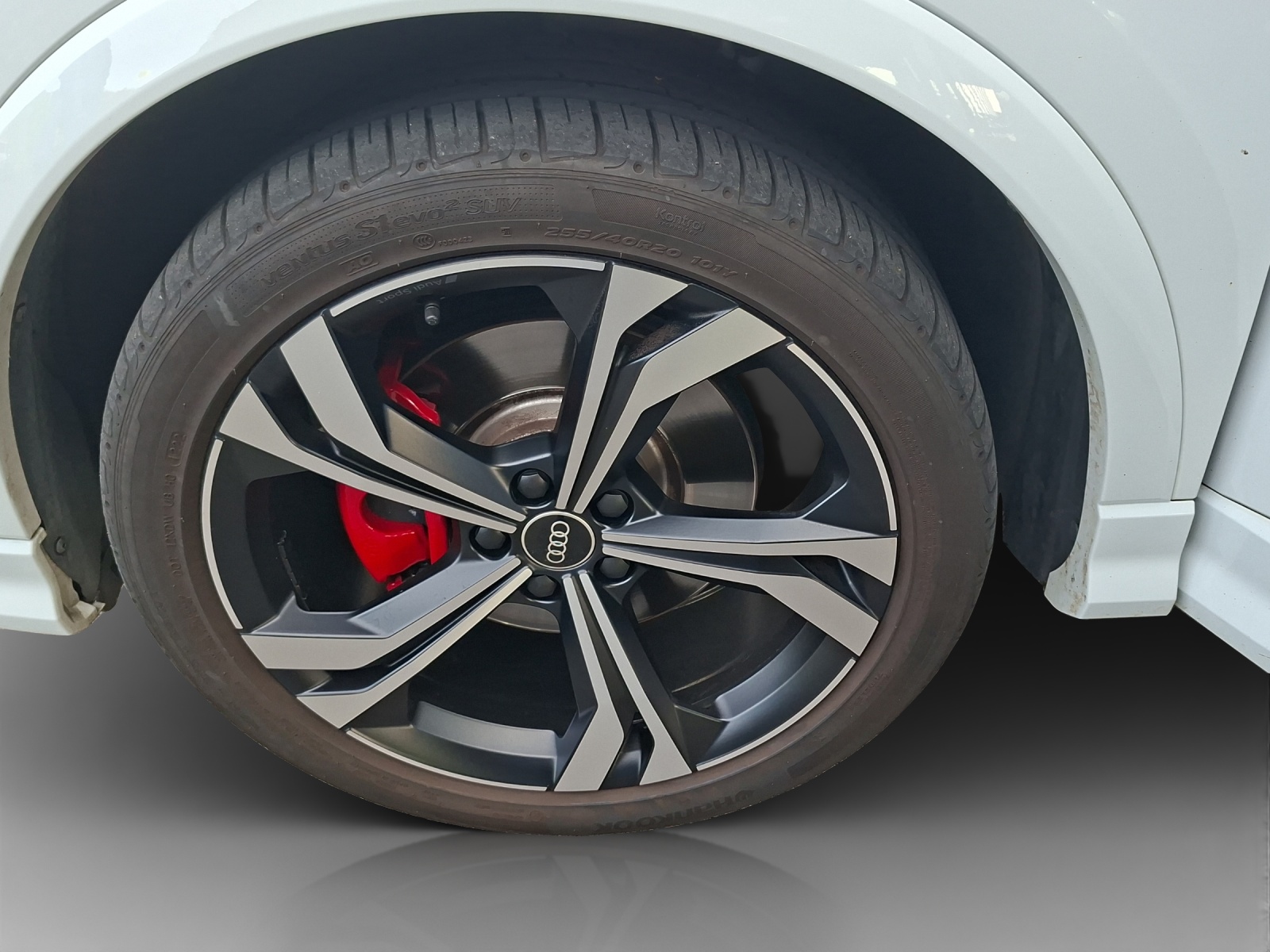 AUDI Q3 40 TFSI S line quattro S-tronic-image-13