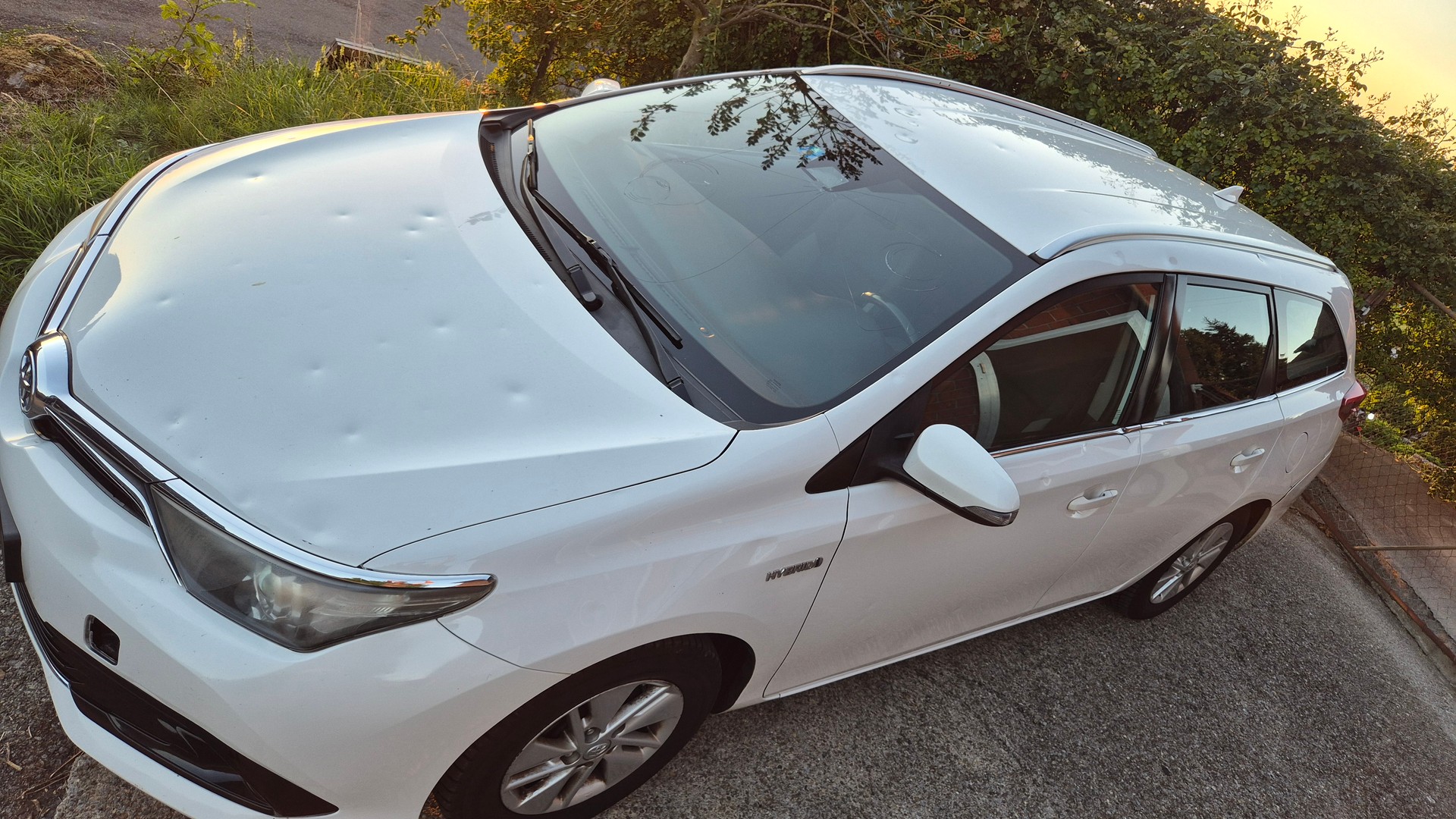 TOYOTA Auris Touring Sports 1.8 HSD Style e-CVT-image-13
