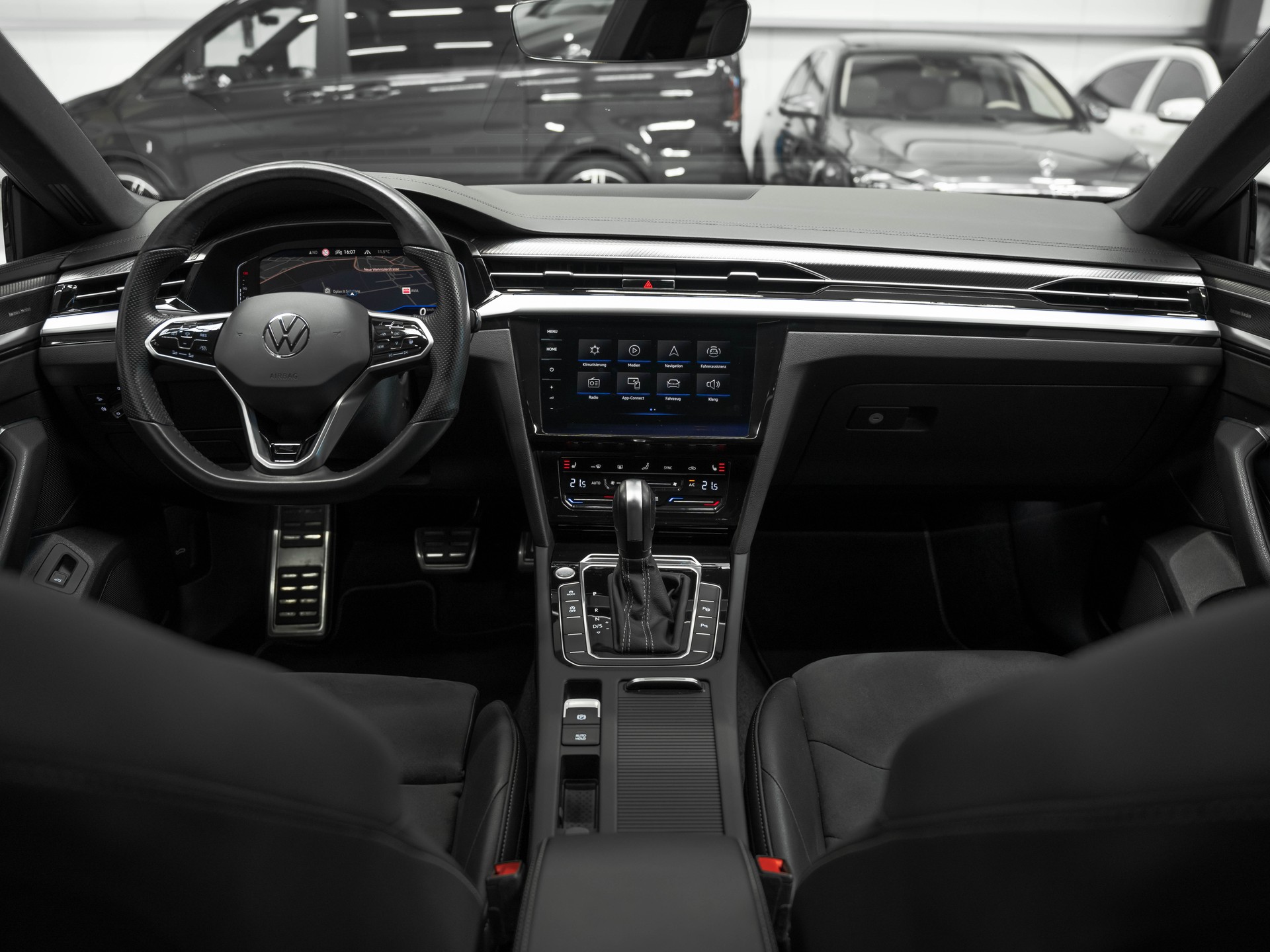VW Arteon 2.0 TSI BMT R-Line DSG-image-6